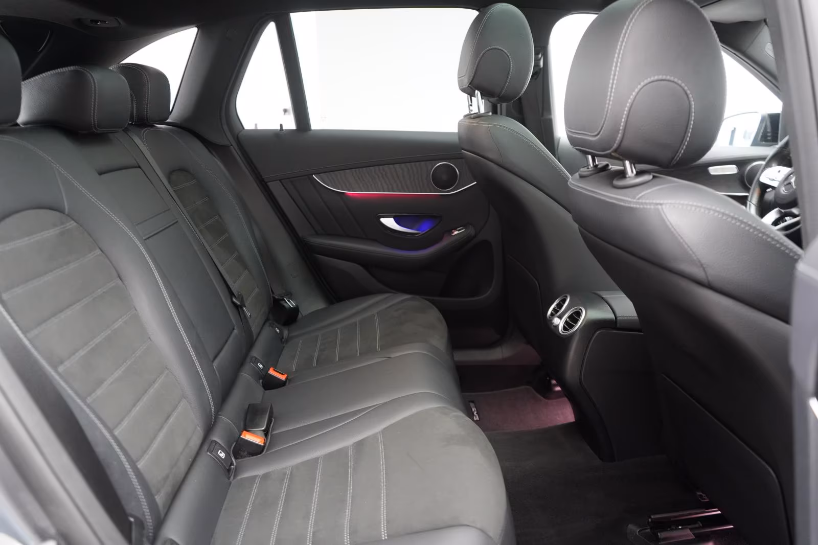 (B-284) Mercedes-Benz GLC 300 4Matic AMG Temp/Kamera/Virtual/Pano/AHK/ - Image 11