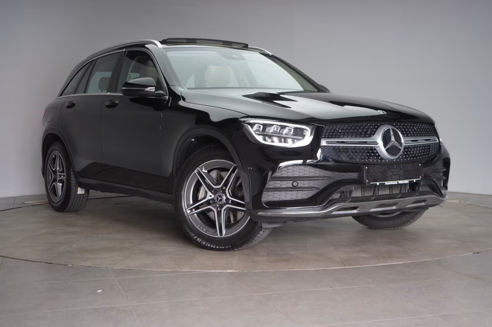 (B-05) Mercedes-Benz GLC 300 4Matic 9G-Tronic AMG Leder/Temp/Pano/Kam - Image 1