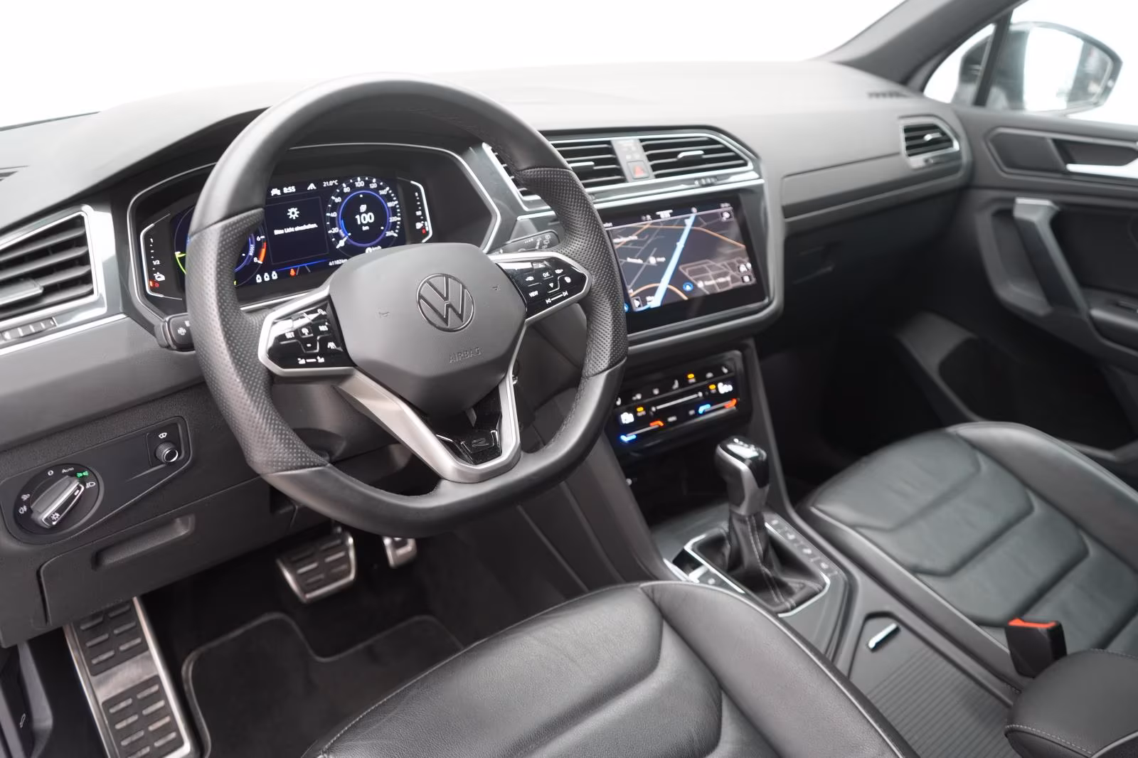 (B-422) Volkswagen(Hybrid) Tiguan 1.4 eHybrid DSG R Line ACC/Leder/HUD/Virt - Image 23