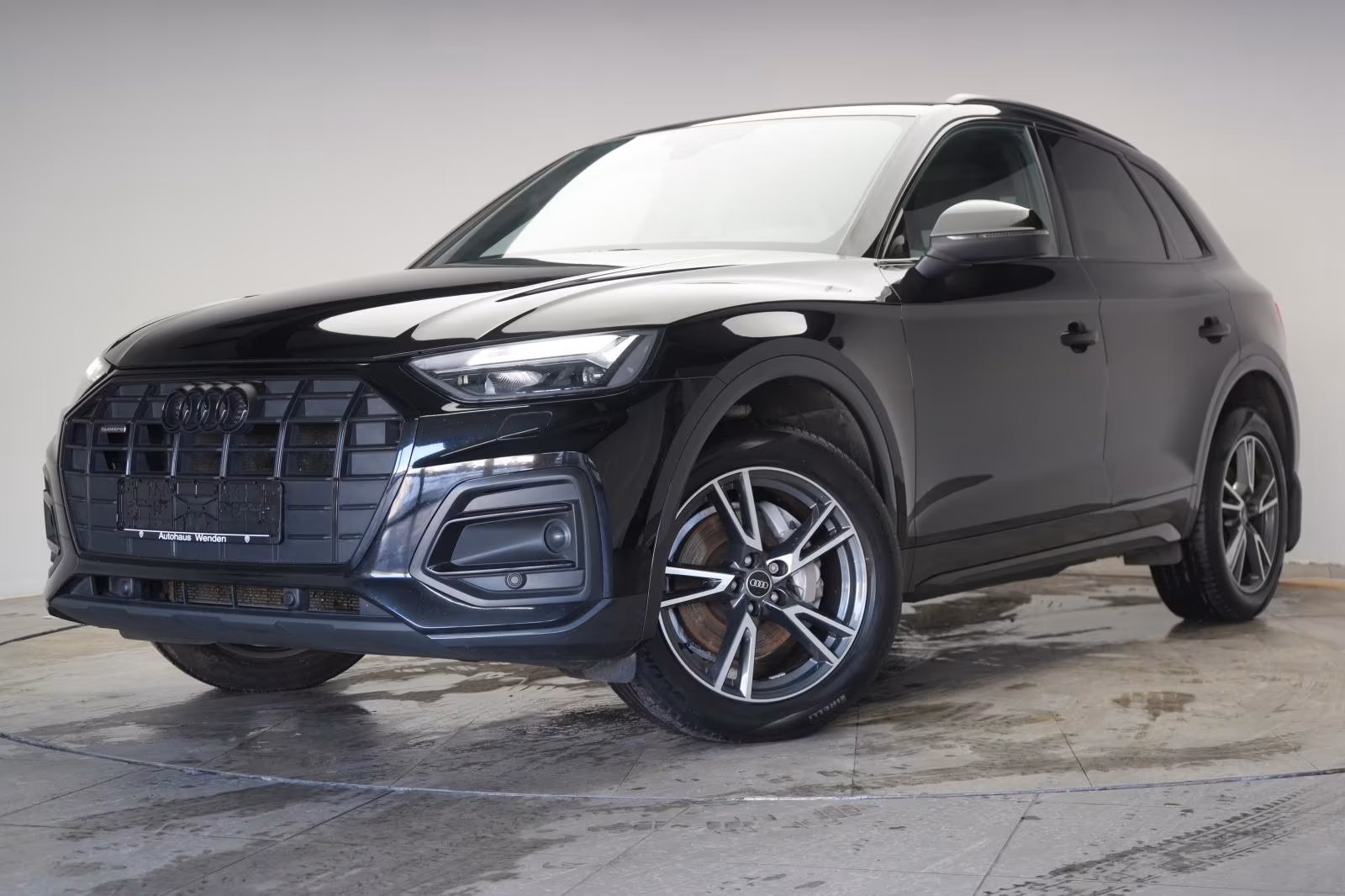 (B-641) Audi Q5 40 TDI quattro S tronic advanced CarP - Image 3