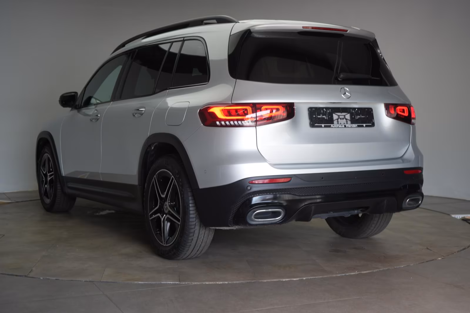 (B-578) Mercedes-Benz GLB 220 d 4Matic 8G-DCT AMG Distronic/Kamera - Image 4