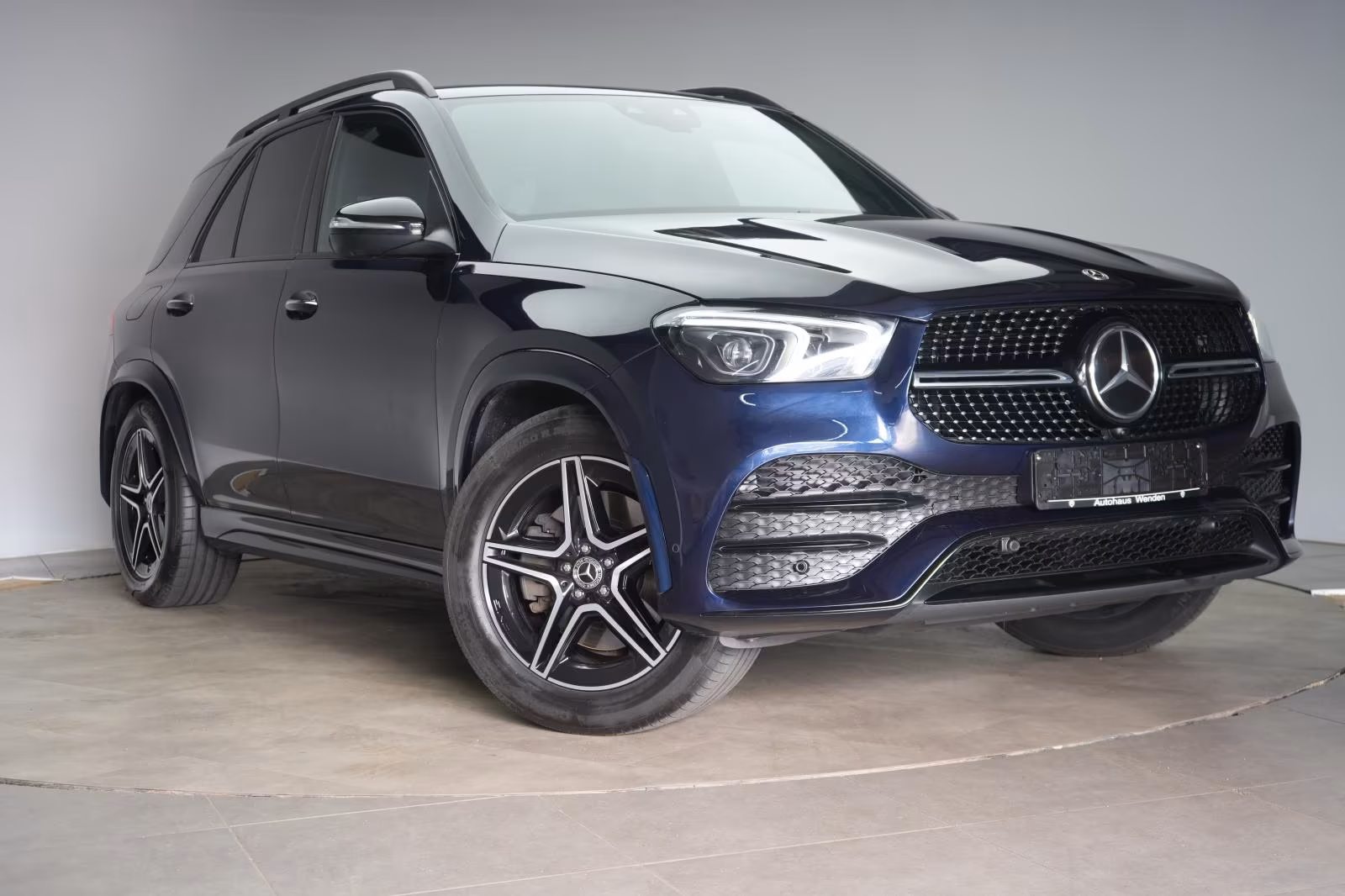 (B-392) Mercedes-Benz(Hybrid) GLE 350 de 4Matic 9G-Tronic AMG Distronic/Softcl  - Image 1