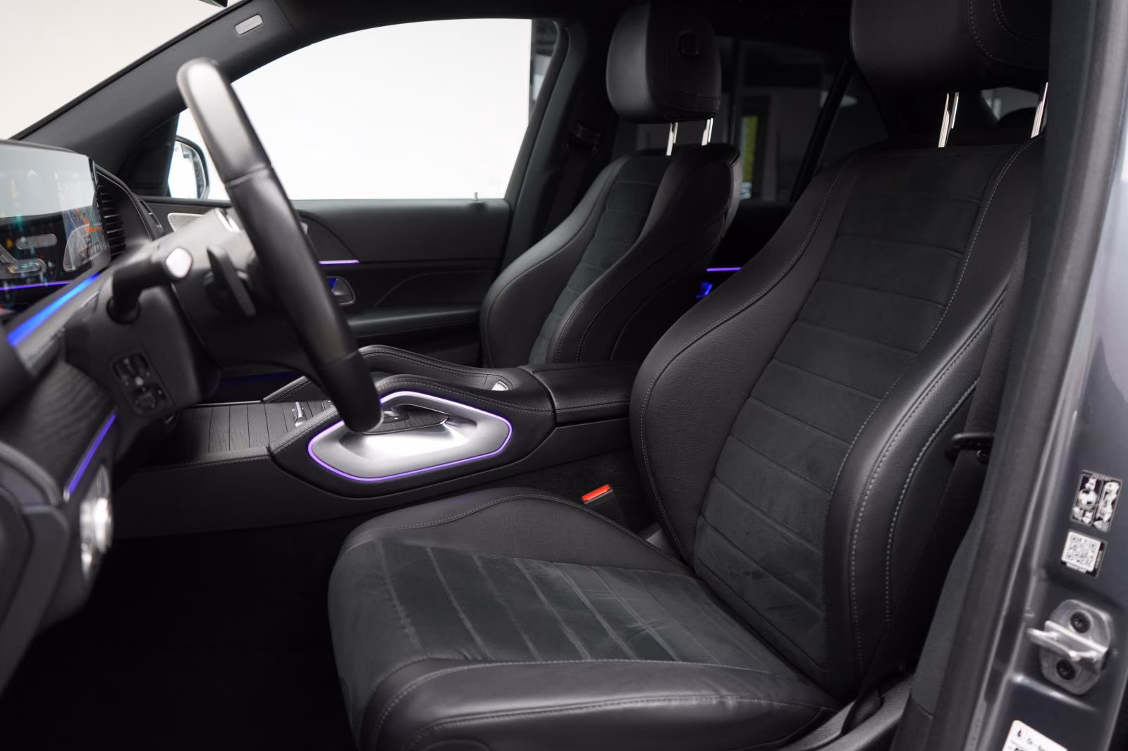 (B-539) Mercedes-Benz(Hybrid) GLE 350 de 4Matic 9G-T AMG Softclose/Burmeste - Image 6