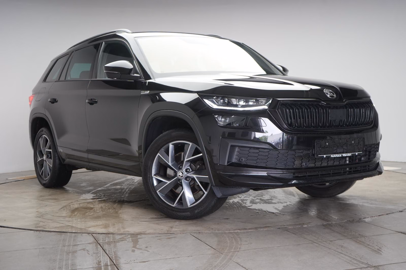 (B-646) Skoda Kodiaq 2.0 TDI Sportline 4x4 ACC/Kamera/Virtual/ - Image 1