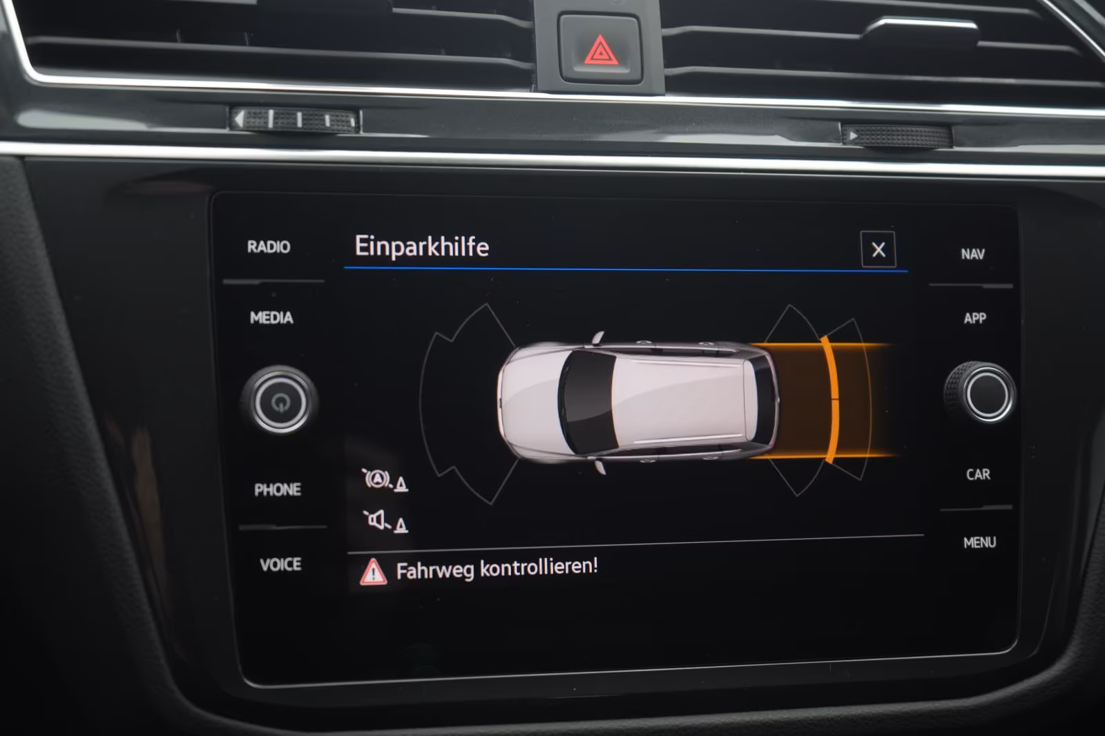 (B-654) Volkswagen Tiguan 1.5 TSI Life ACC/Lane/Appconnect/ - Image 17
