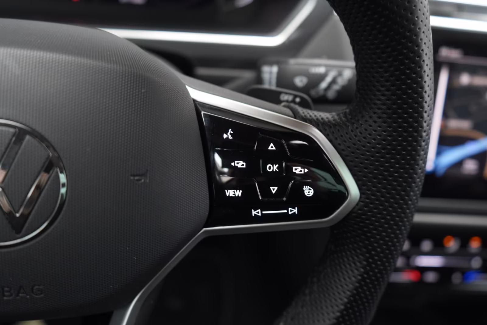 (B-108) Volkswagen Tiguan Allspace 2.0 TSI 4Motion DSG R-Line ACC/K - Image 21