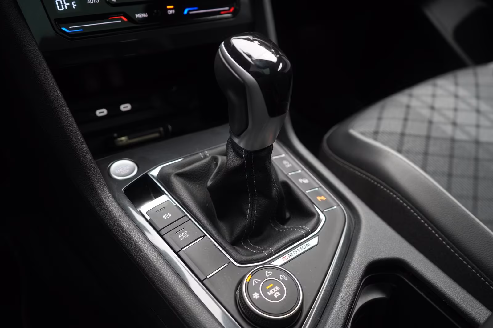 (B-314) Volkswagen Tiguan Allspace 2.0 TDI 4Motion DSG R line Navi/ - Image 24