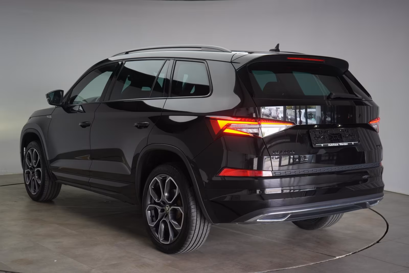 (B-182) Skoda Kodiaq 2.0 TDI Sportline 4x4 ACC/Kamera/Canton/L - Image 4