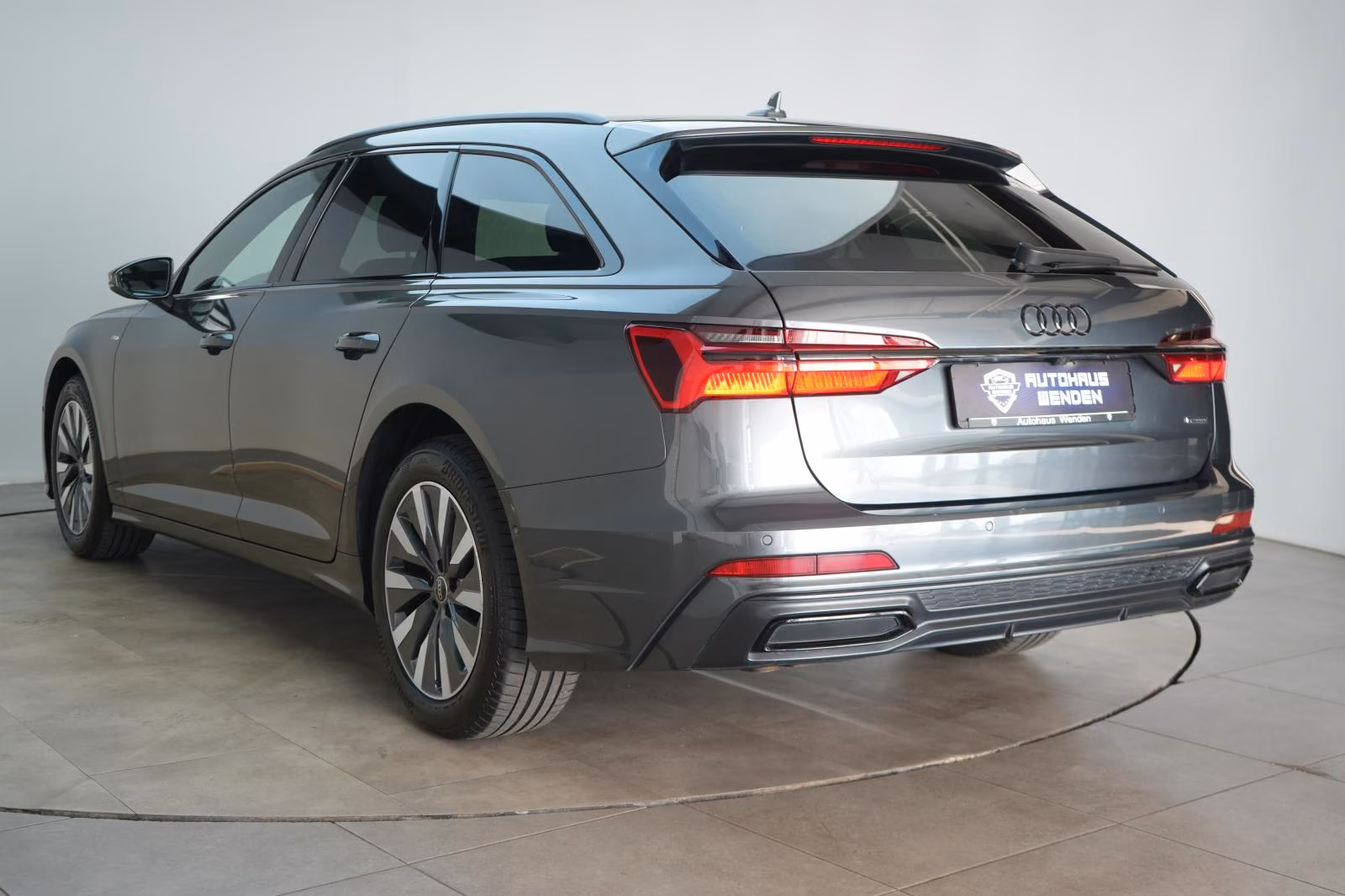 (B-747) Audi A6 Avant 40 TDI quattro S line Kamera/Alcantara - Image 4
