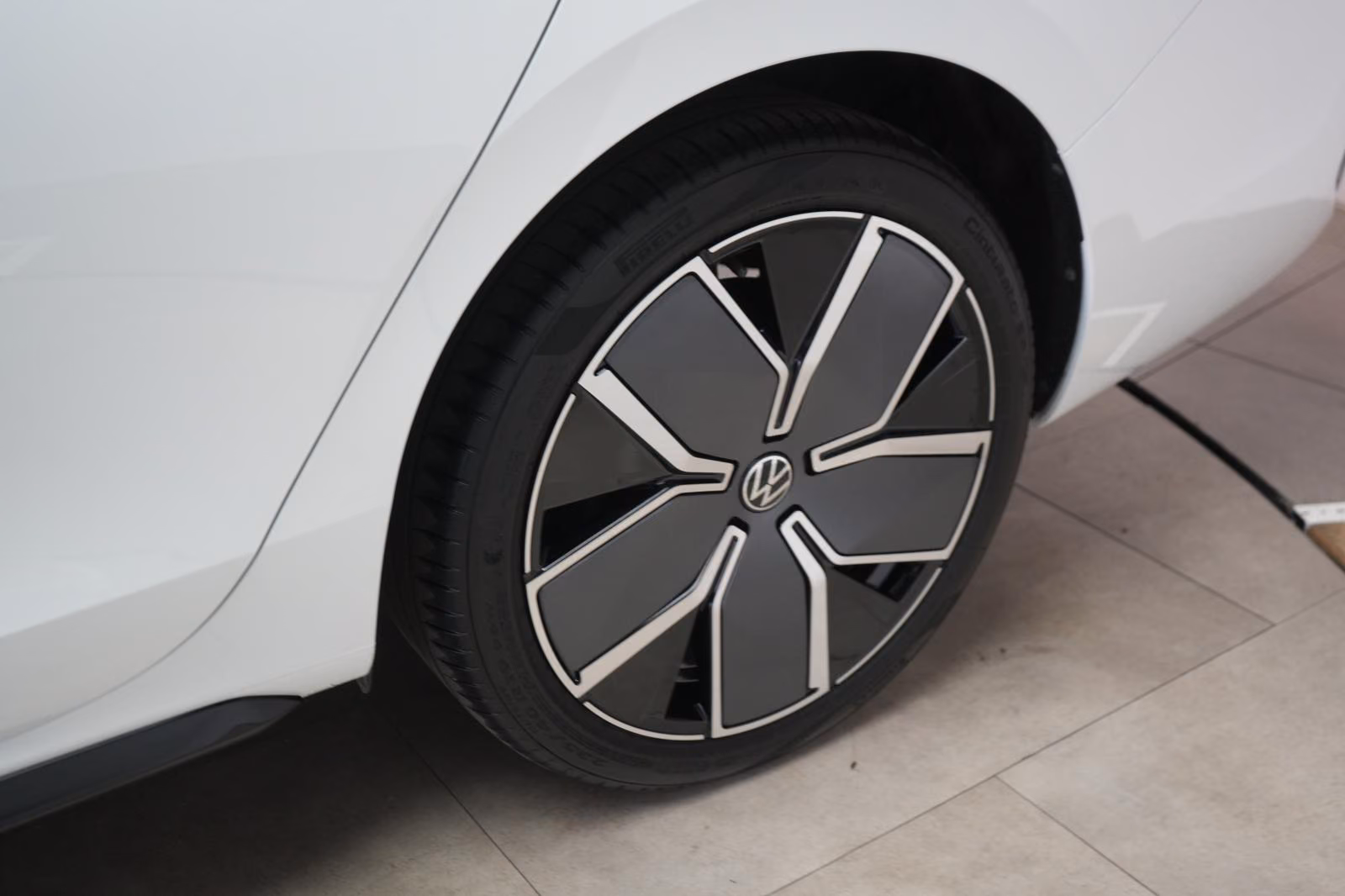 (B-326) Volkswagen(Hybrid) Passat 1.5 e-Hybrid DSG R-Line ACC/Kamera/Pano/A - Image 25