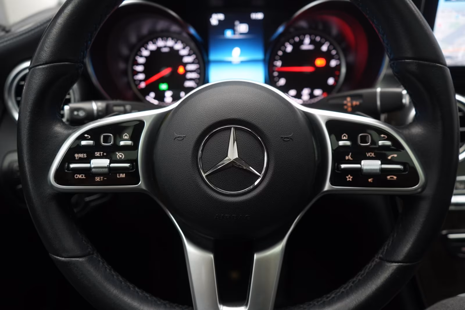 (B-239) Mercedes-Benz GLC 300 d 4Matic 9G-Tronic AMG Temp/Kamera/ - Image 17