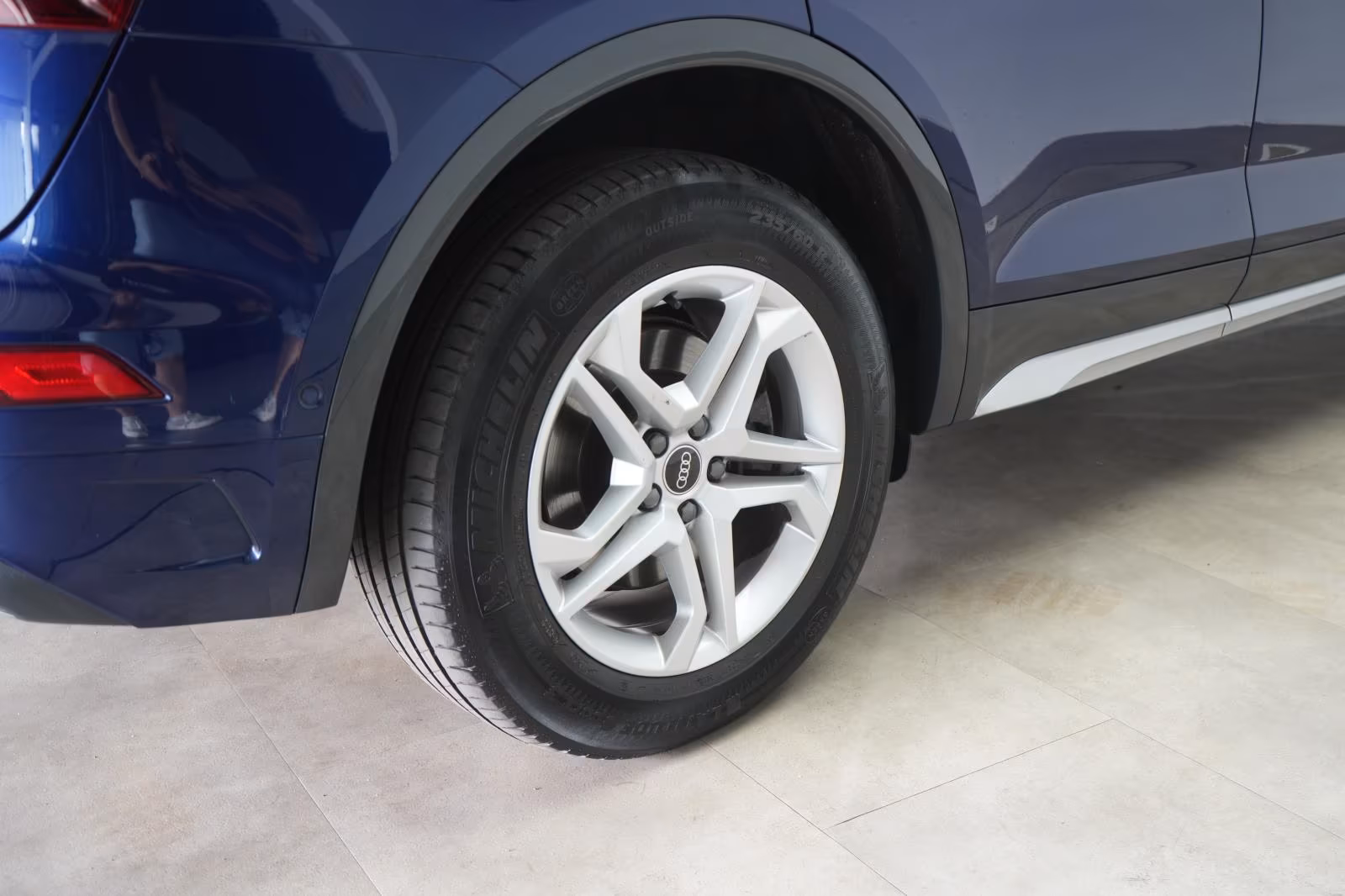 (B-072) Audi Q5(Hybrid) 50 TFSIe quattro S tronic advanced - Image 27