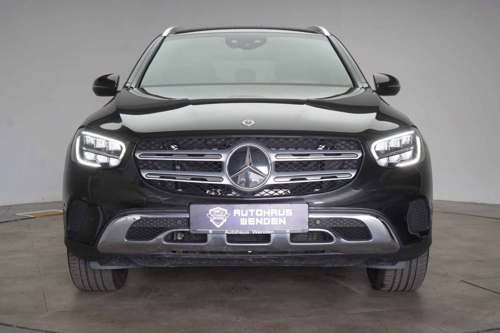 (B-352) Mercedes-Benz(Hybrid) GLC 300 de 4Matic 9G-Tronic Standhzg/Kamera/ - Image 2