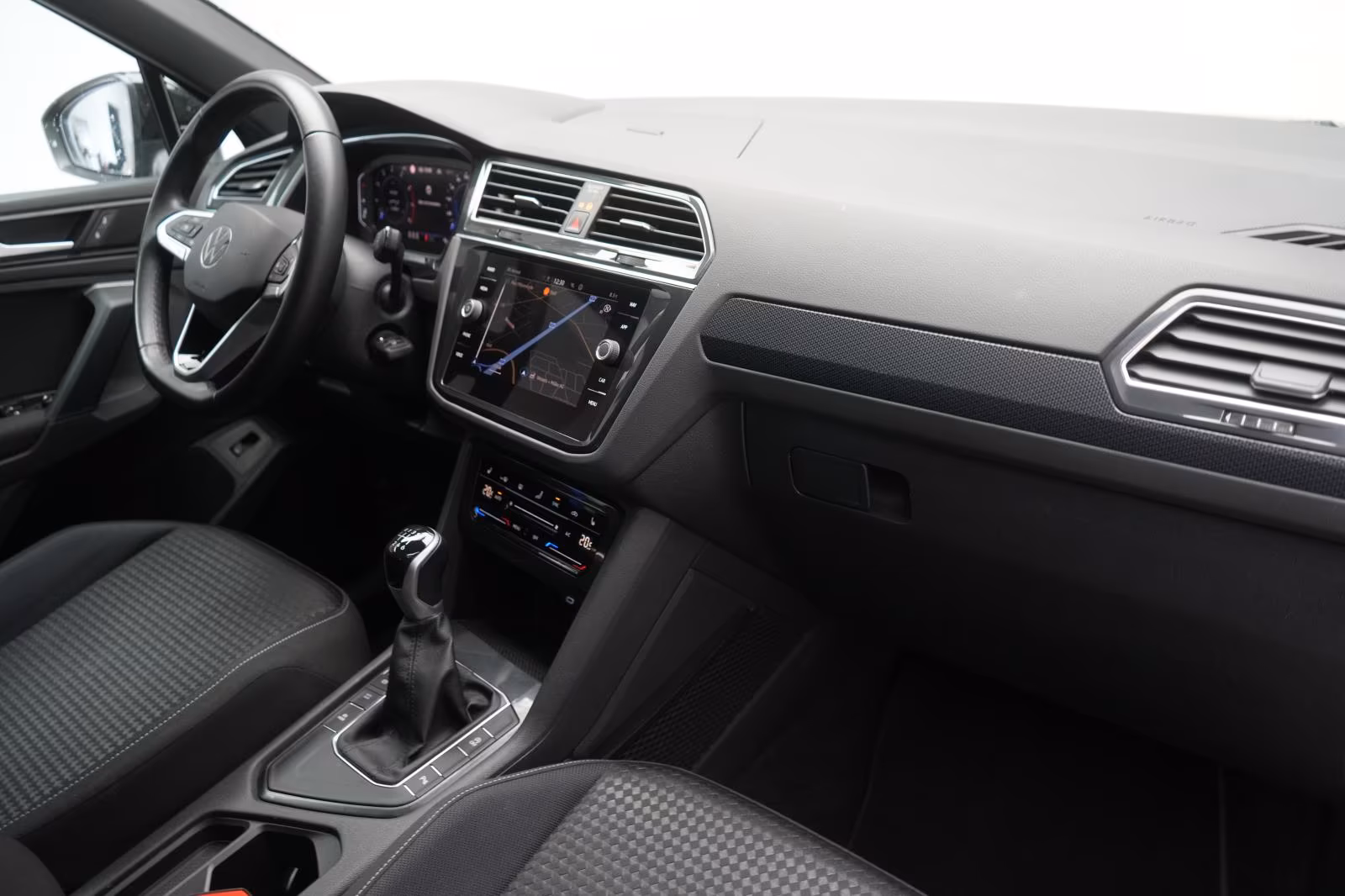 (B-651) Volkswagen Tiguan 1.5 TSI United - Image 10