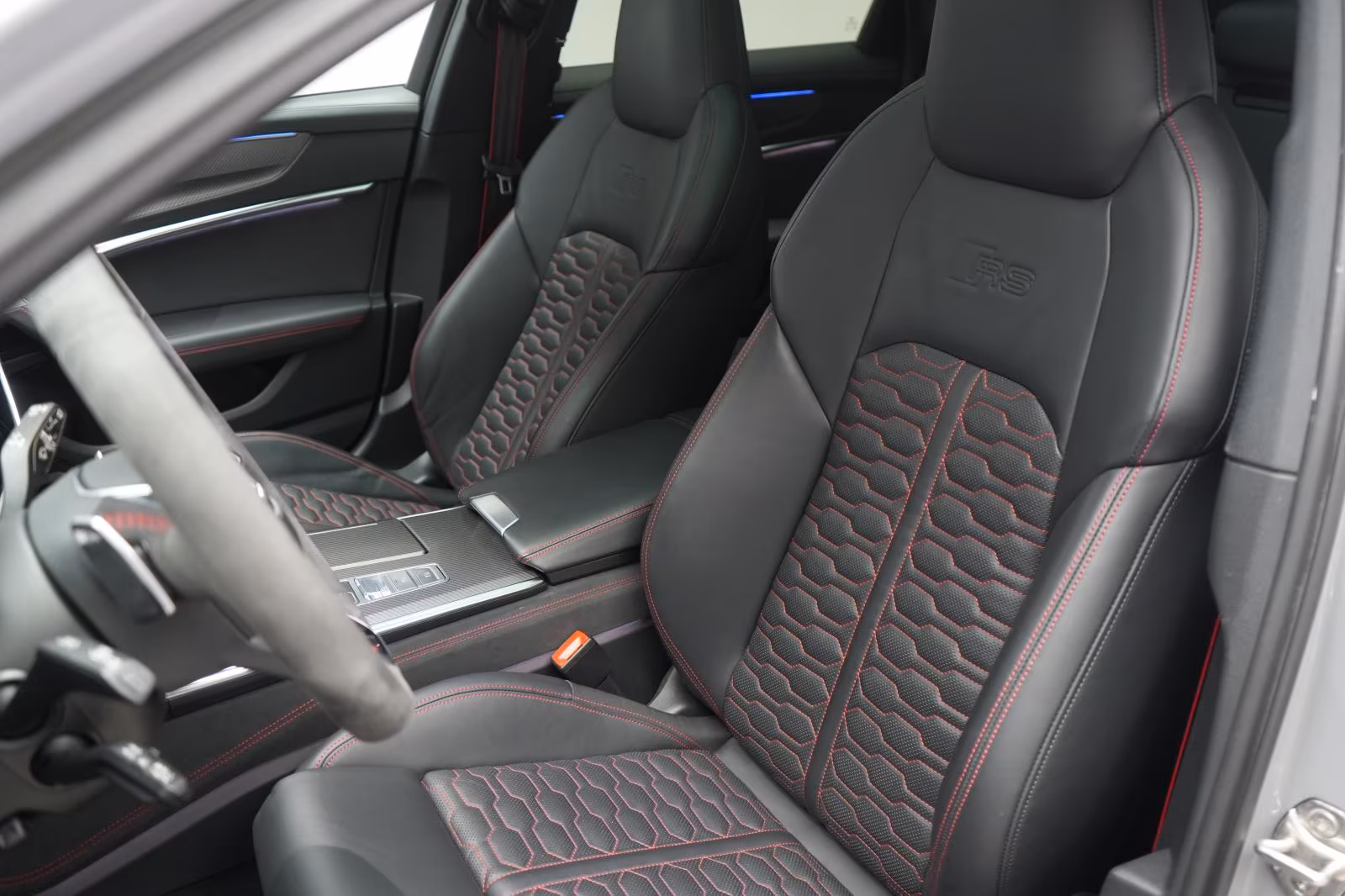 (B-471) Audi RS6 4.0 TFSI quattro Leder/Keramik/ACC/HUD/Pano/ - Image 7