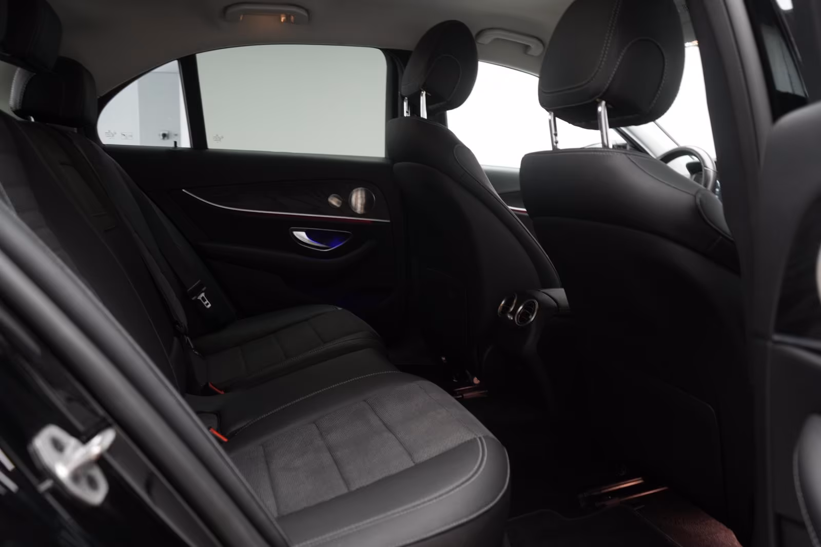 (B-772) Mercedes-Benz E 220 d 9G-Tronic Avantgarde CarPlay/Distronic/B - Image 11