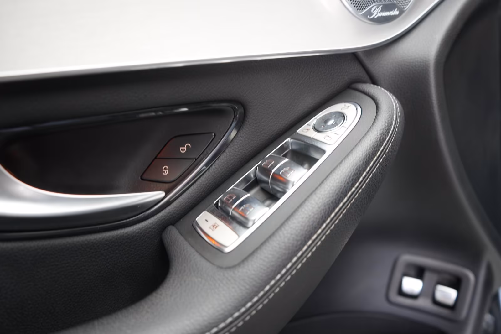 (B-716) Mercedes-Benz(Hybrid) GLC 300 e 4Matic 9G-Tronic AMG Temp/Kamera - Image 20