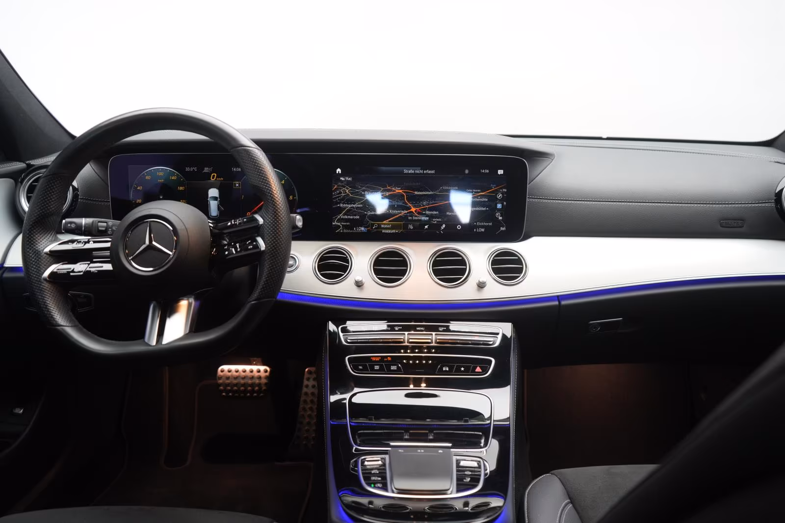 (B-599) Mercedes-Benz(7 ghế) E 300 d 4Matic T 9G-Tronic AMG Distroni - Image 23