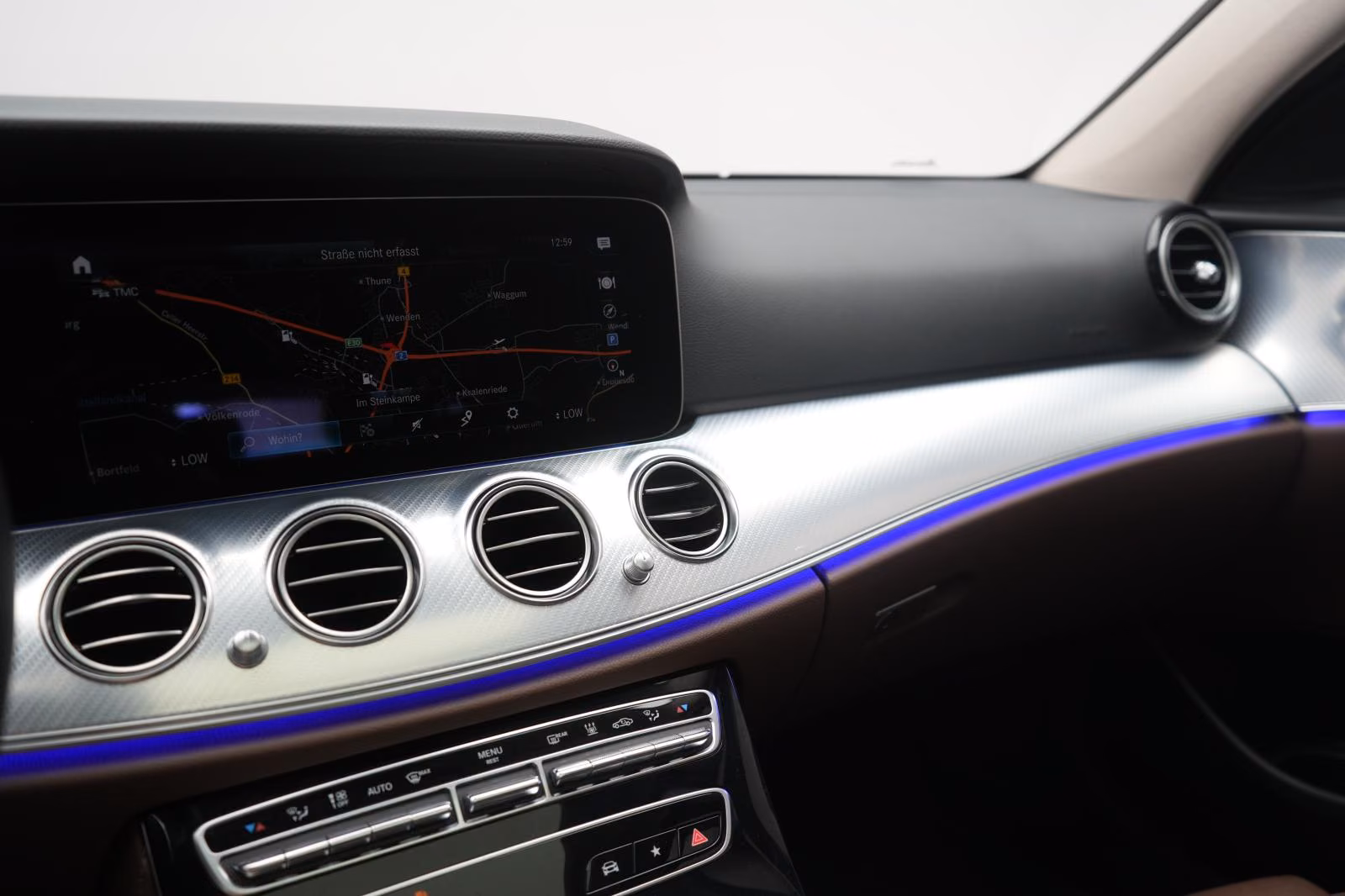(B-193) Mercedes-Benz(Hybrid) E 300 de T 9G-TRONIC Avantgarde Leder/Distronic/ - Image 26