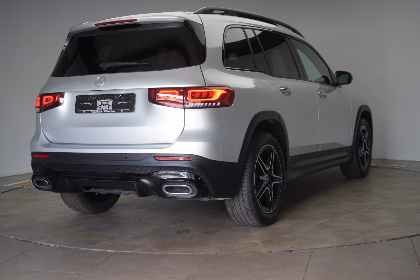 (B-578) Mercedes-Benz GLB 220 d 4Matic 8G-DCT AMG Distronic/Kamera - Image 5
