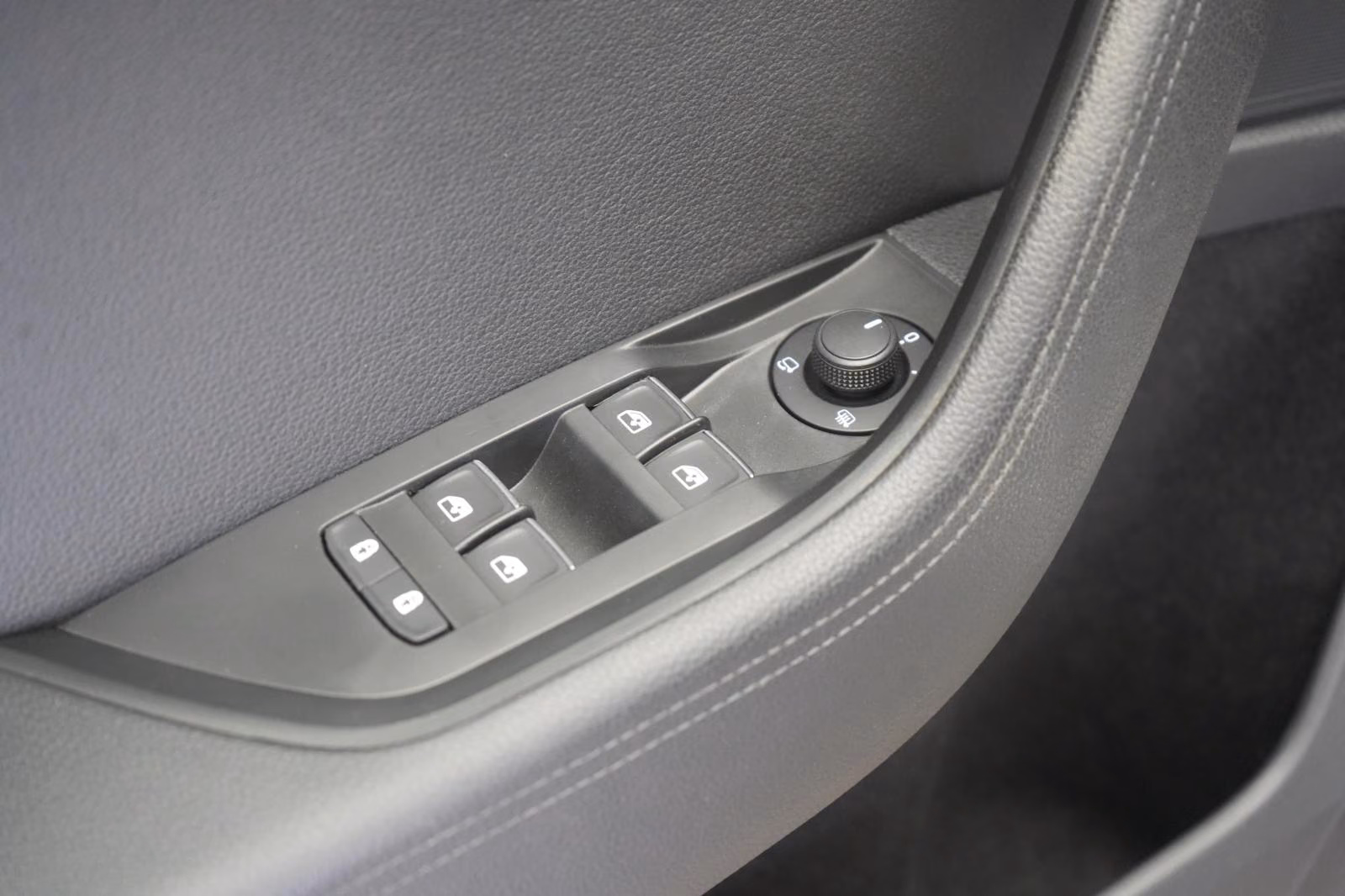 (B-190) Skoda Superb 2.0 TDI DSG L&K Leder/ACC/Pano/Canton/Vir - Image 27