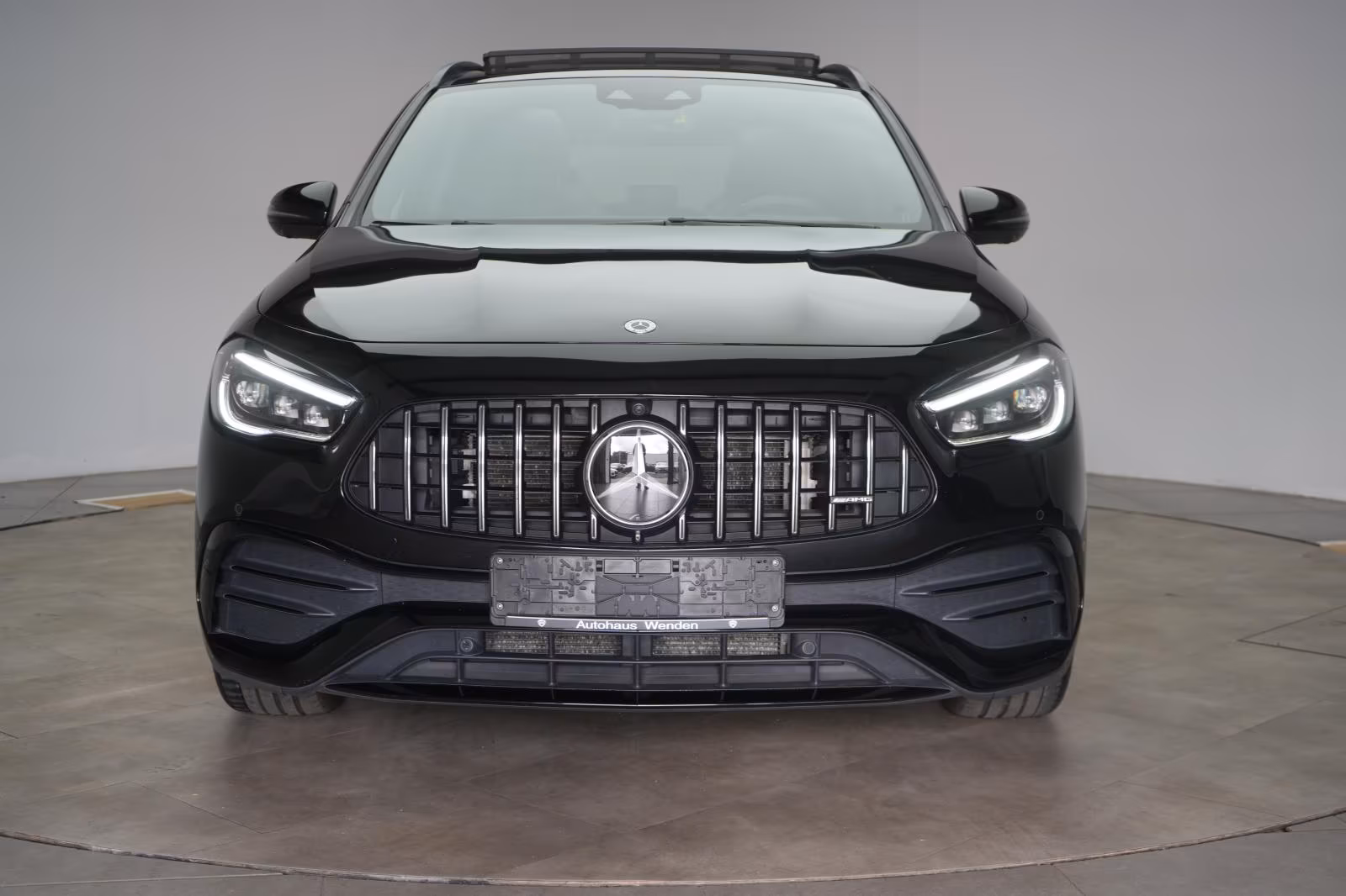 (B-086) Mercedes-Benz GLA 35 AMG 4Matic Pano/STHZ/HUD/360Kamera - Image 2