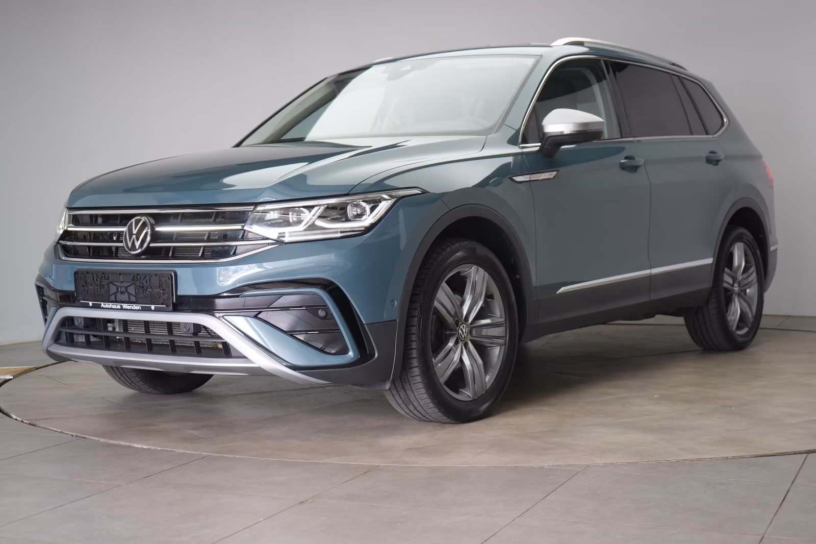 (B-623) Volkswagen Tiguan Allspace 2.0 TDI 4Motion DSG Elegance AHK - Image 3
