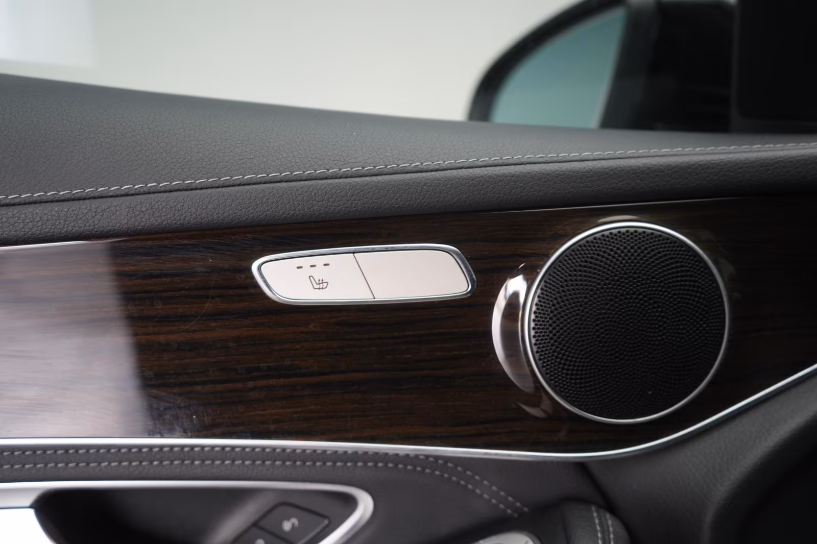 (B-788)Mercedes-Benz GLC 300 4Matic 9G-Tronic Exclusive Leder/Temp/Ka - Image 26