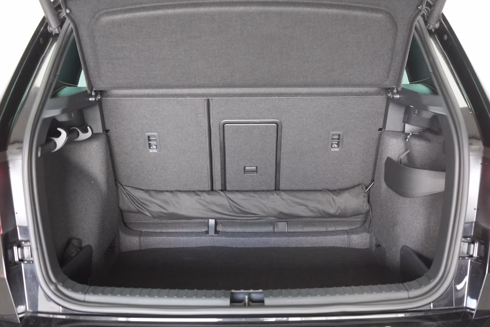 (B-614) Skoda Karoq 2.0 TDI Sportline ACC/Virtual/Pano/Kamera/ - Image 30