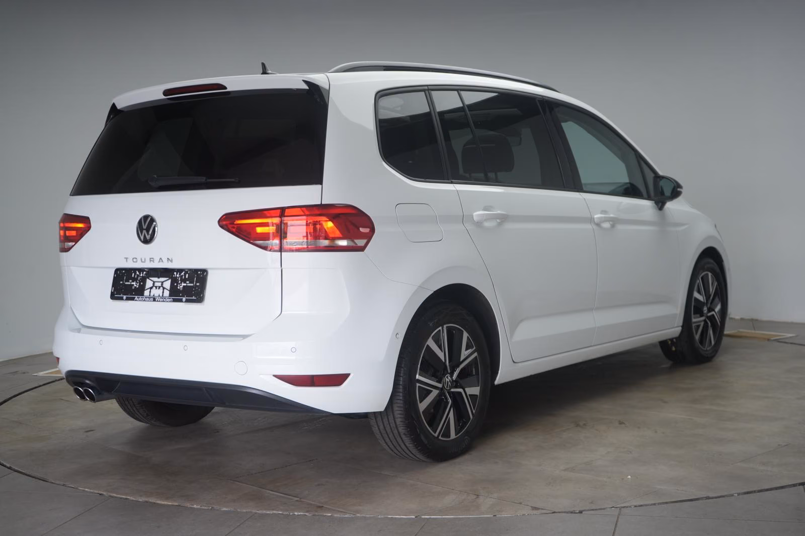 (B-751) Volkswagen Touran 2.0 TDI DSG Highline ACC/Kamera/Pano/Virt - Image 5