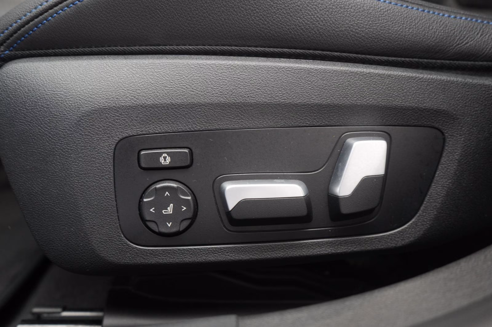 (B-320) BMW(Hybrid) 320 e Touring M Sport ACC/Kamera/H&K/Wide/Lane/S - Image 20
