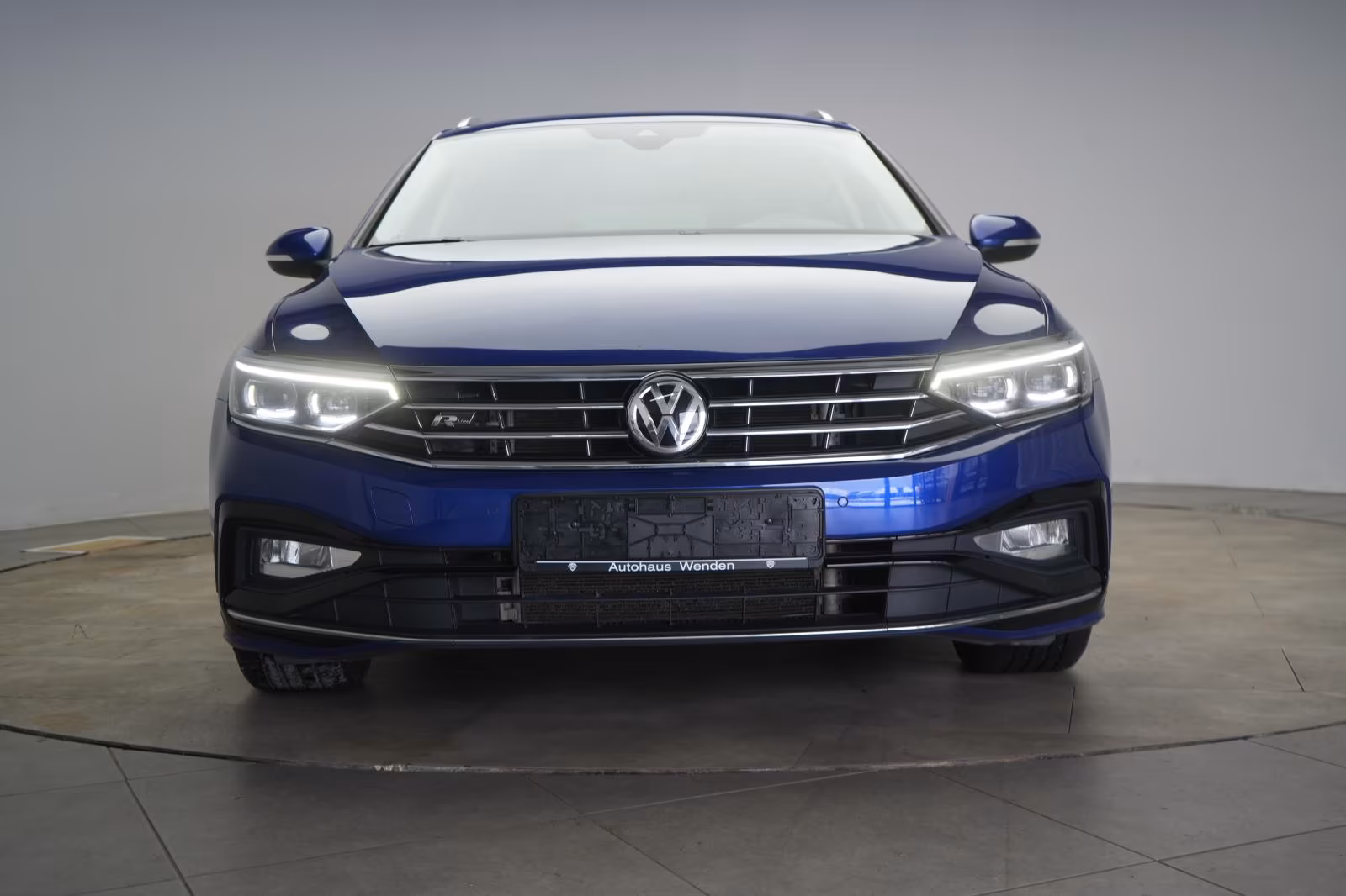 (B-313) Volkswagen Passat Variant 2.0 TDI DSG 4Motion Elegance R li - Image 2