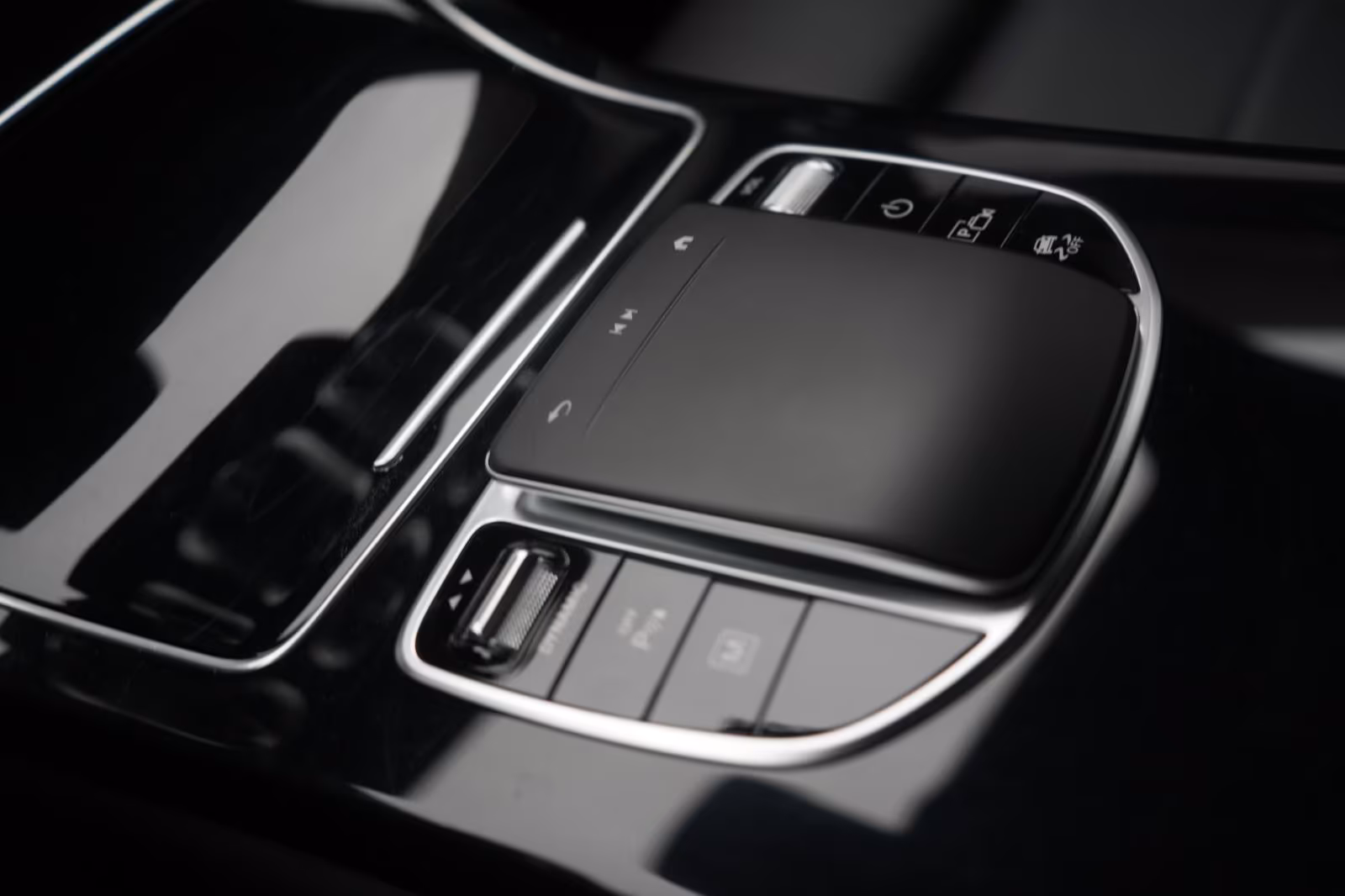 (B-713) Mercedes-Benz(Hybrid) GLC 300 de 4Matic Leder/Temp/Kamera/AHK - Image 19