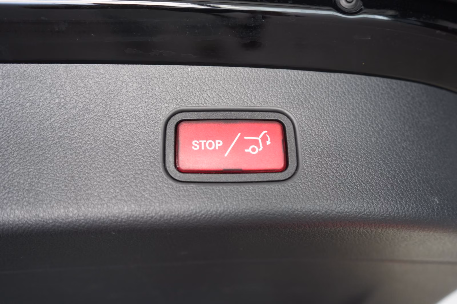 (B-146) Mercedes-Benz GLC 200 4Matic 9G-Tronic Avantgarde Advance - Image 26