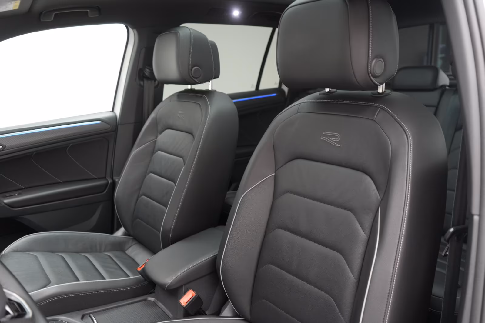(B-147) Volkswagen(Hybrid) Tiguan 1.4 eHybrid DSG R-Line Leder/ACC/Pano/Kam - Image 7
