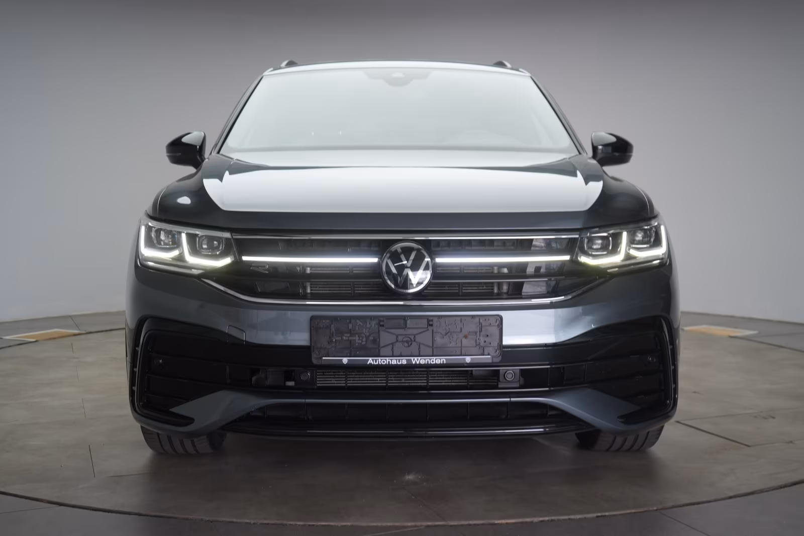 (B-764) Volkswagen Tiguan Allspace 2.0 TDI 4Motion DSG R-Line ACC/K - Image 2