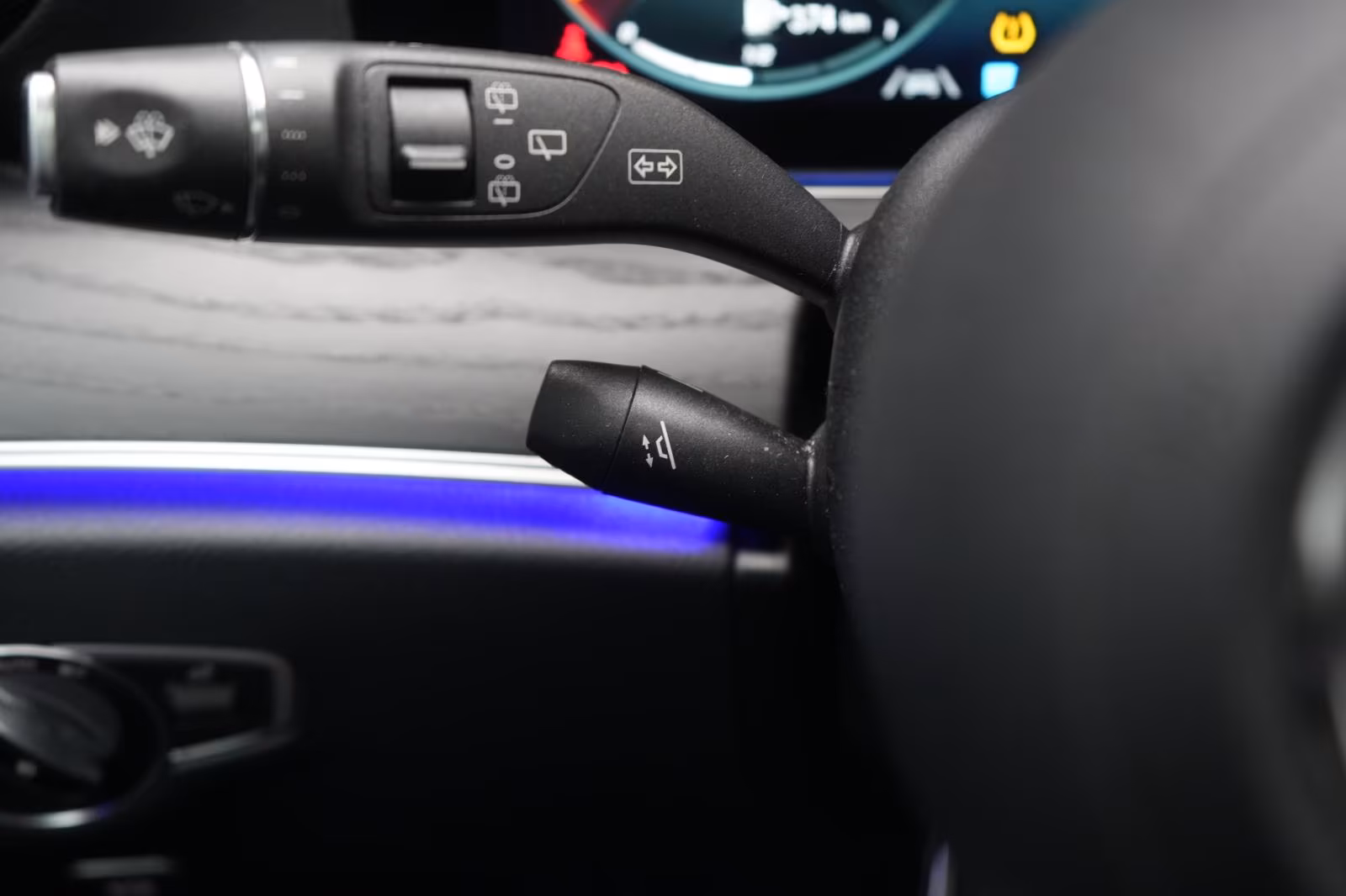 (B-341) Mercedes-Benz(Hybrid) E 300 de 4Matic T 9G-Tronic Avantgarde Leder/Dis - Image 21