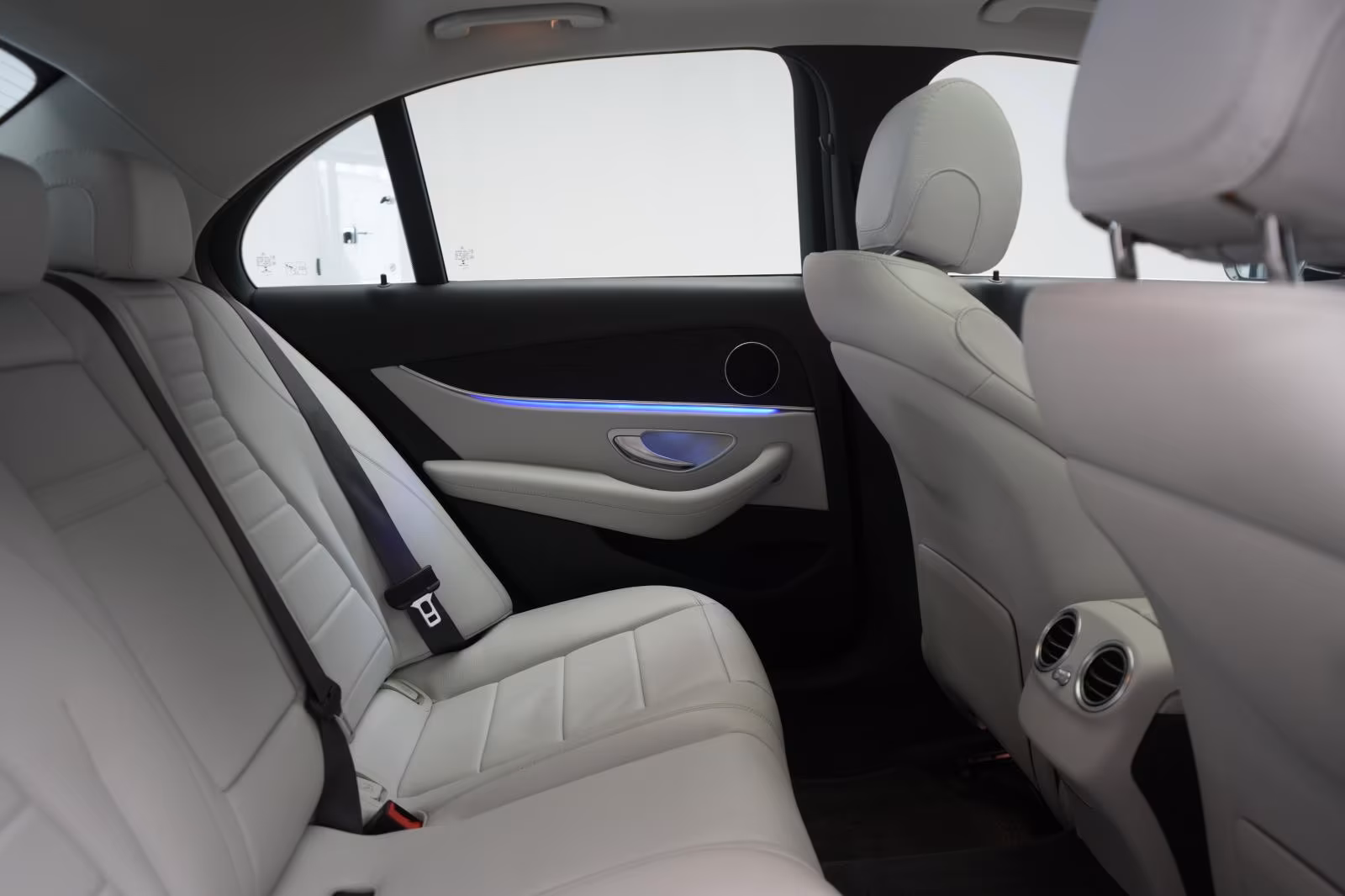 (B-125) Mercedes-Benz E 300 d 4Matic 9G-Tronic Avantgarde Leder/Distro - Image 11