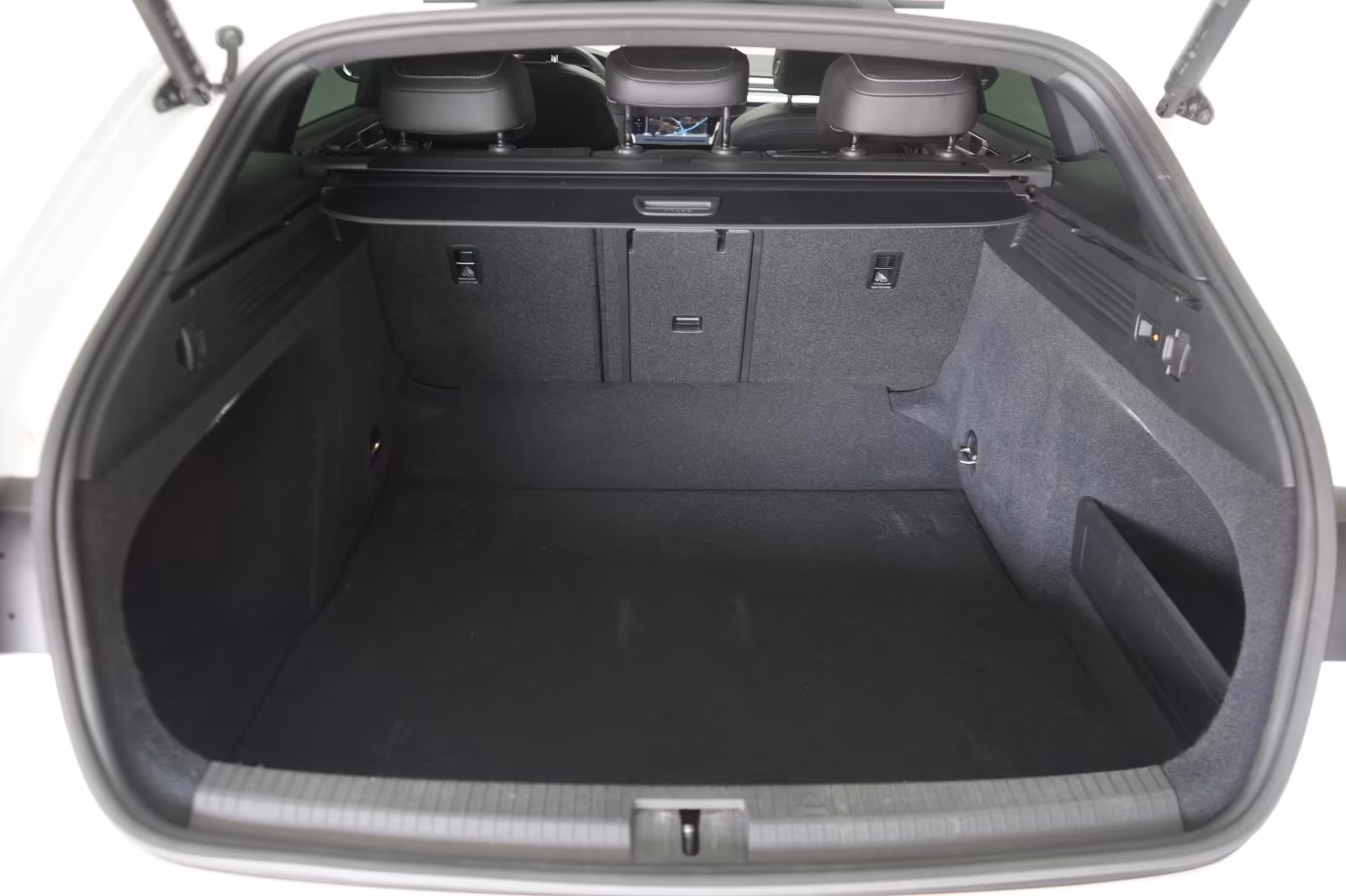 (B-066) Volkswagen Arteon Shooting Brake 2.0 TDI DSG R-Line ACC/Kam - Image 25