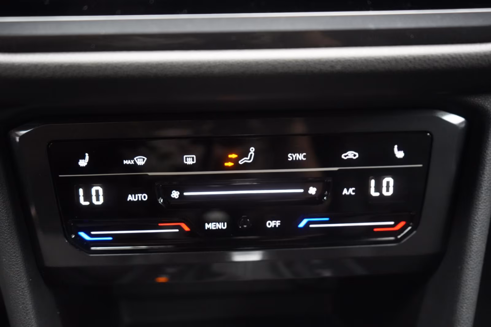 (B-764) Volkswagen Tiguan Allspace 2.0 TDI 4Motion DSG R-Line ACC/K - Image 18