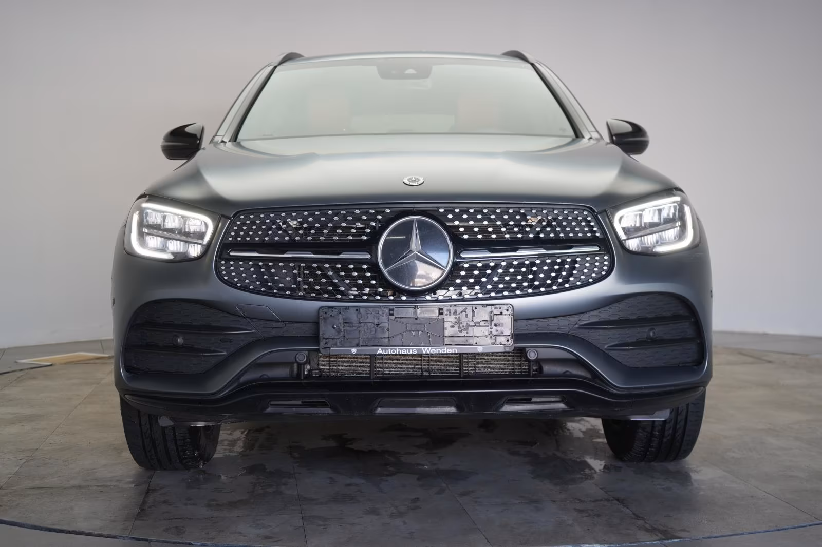 (B-315) Mercedes-Benz(Hybrid) GLC 300 de 4Matic 9G-Tronic AMG Leder/Distro - Image 2
