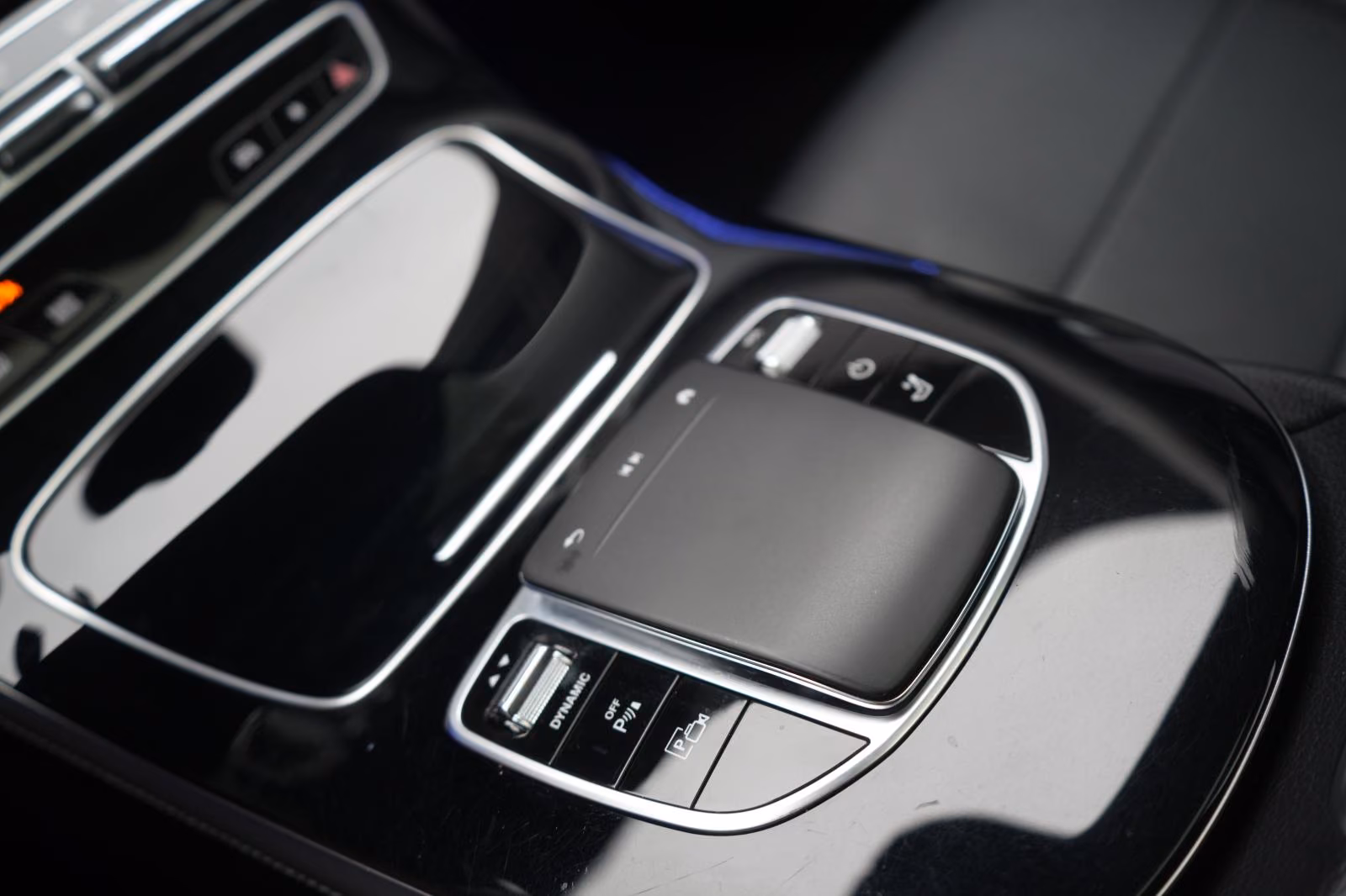 (B-039) Mercedes-Benz(Hybrid) E 300 de 4Matic T Avantgarde Leder/Distronic/Kam - Image 18