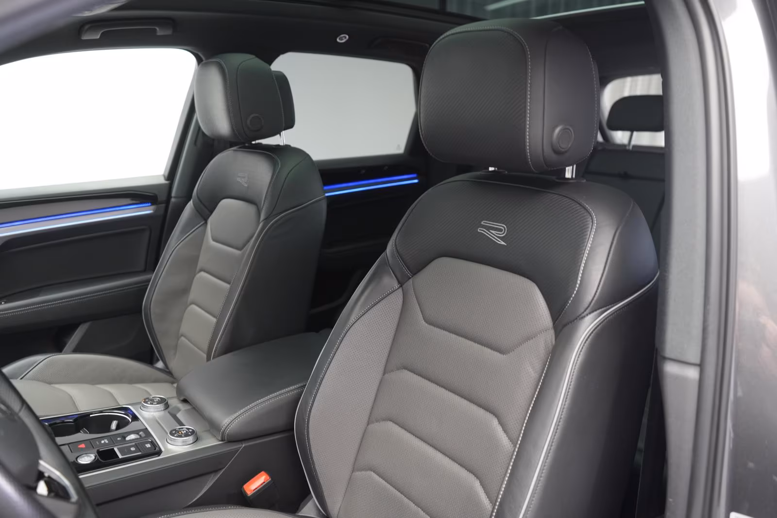 (B-411) Volkswagen Touareg 3.0 V6 TDI 4Motion R-Line Leder/ACC/Kame - Image 7