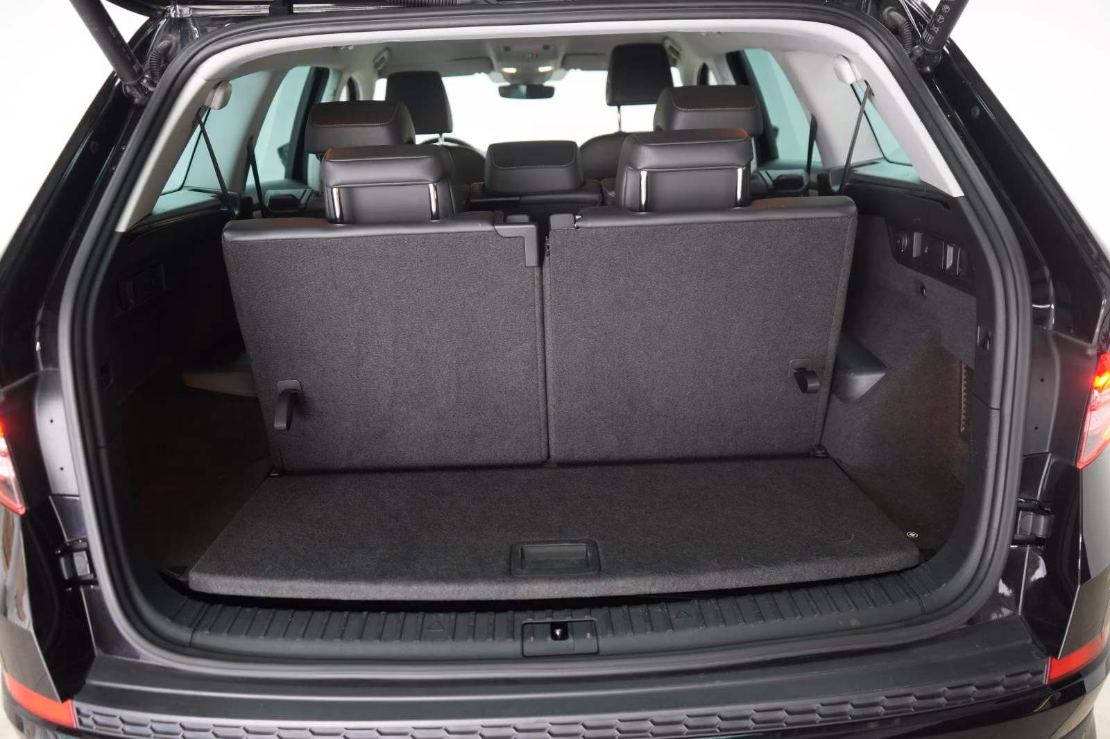 (B-093) Skoda(7 ghế) Kodiaq 2.0 TDI 4x4 DSG Style ACC/Kamera/Virtual/ - Image 28