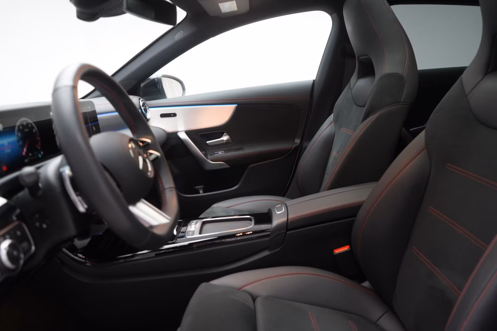 (B-531) Mercedes-Benz CLA 200 Shooting Brake 7G-DCT AMG Distronic/ - Image 6