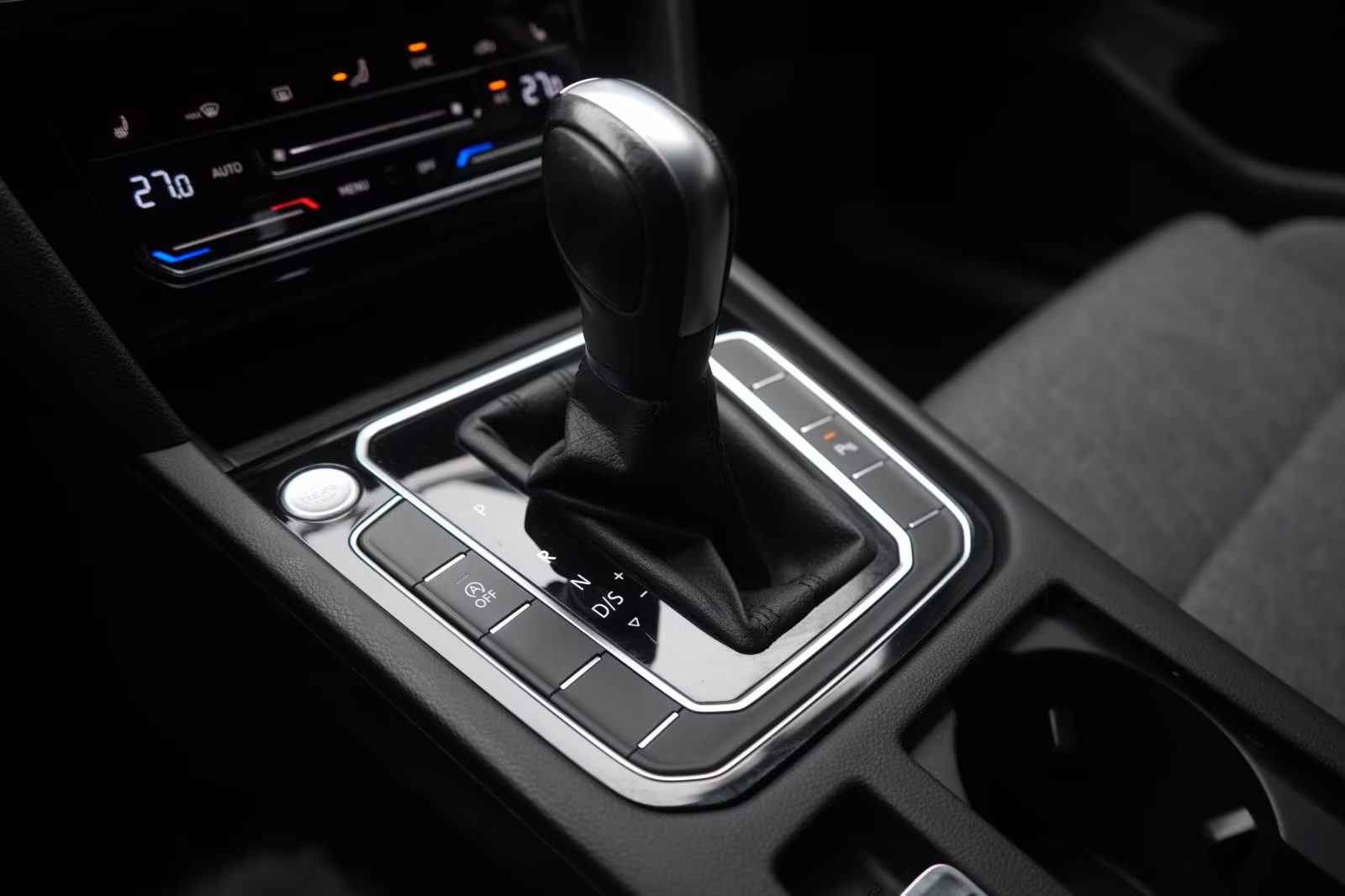 (B-101) Volkswagen Passat Variant 2.0 TDI DSG Business ACC/Kamera/L - Image 19