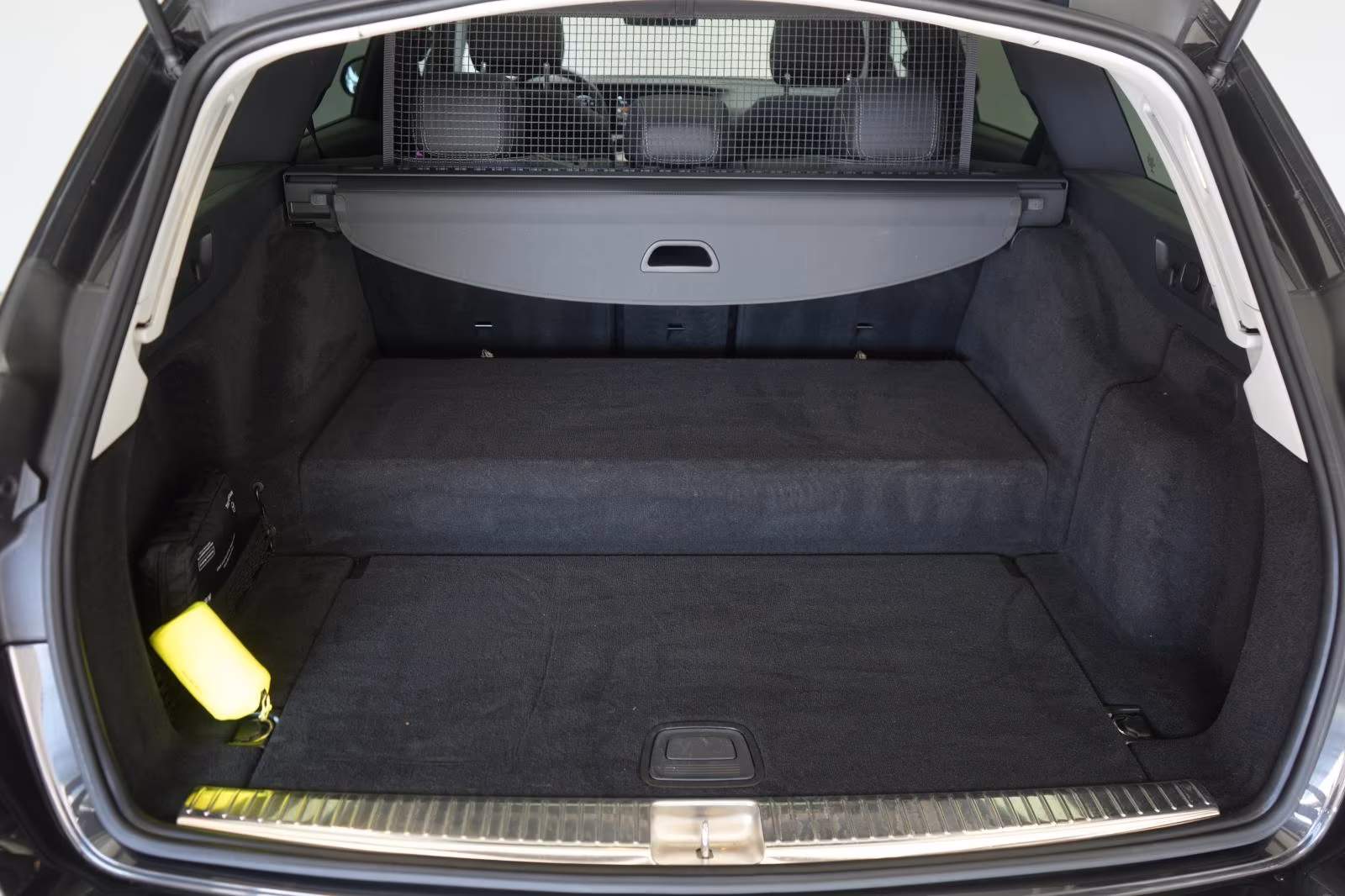 (B-360) Mercedes-Benz(Hybrid) E 300 e T 9G-Tronic Avantgarde Temp/Kamera/Pa - Image 23