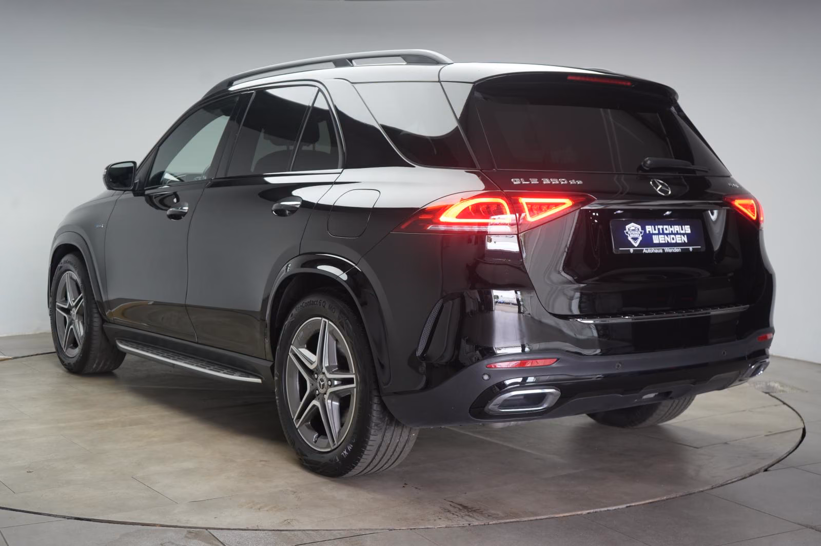 (B-358) Mercedes-Benz(Hybrid) GLE 350 de 4Matic AMG Softclose/STHZ/Pano/ - Image 4