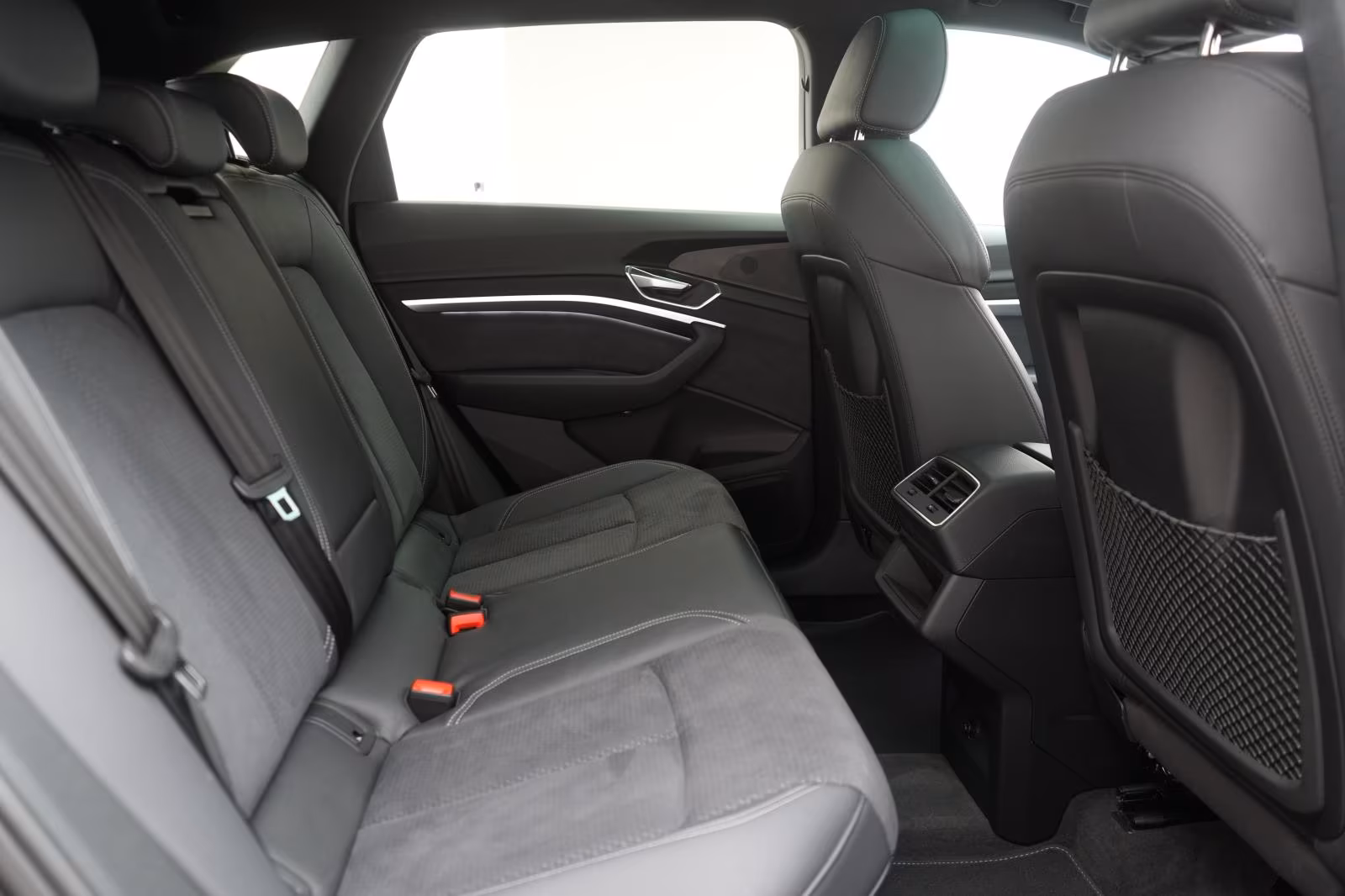 (B-373) Audi e-tron 55 quattro S line ACC/Kamera/Virtual/Pano - Image 11