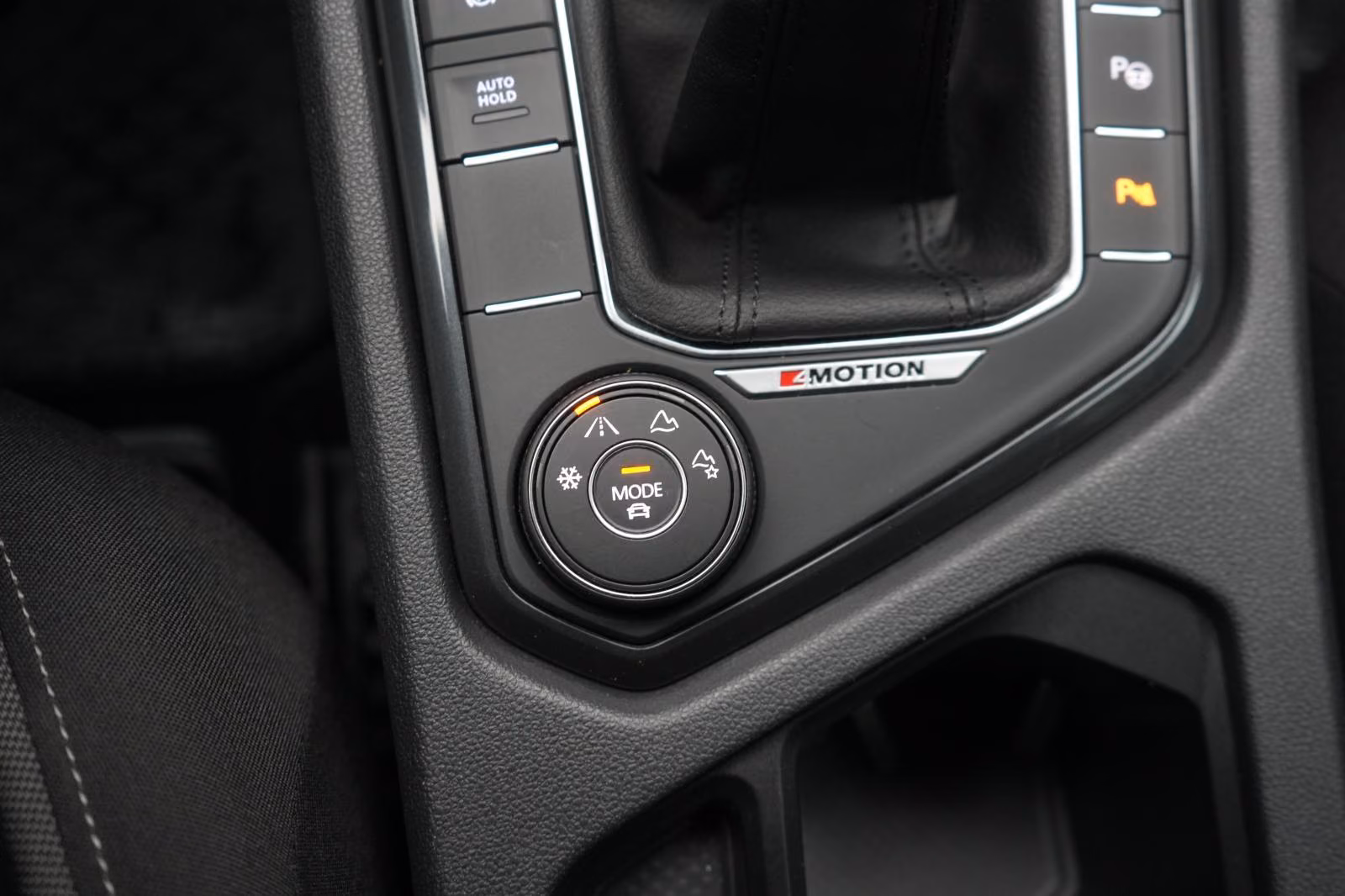 (B-521) Volkswagen Tiguan 2.0 TDI 4Motion Life CarPlay/ACC/Lane/AHK - Image 20
